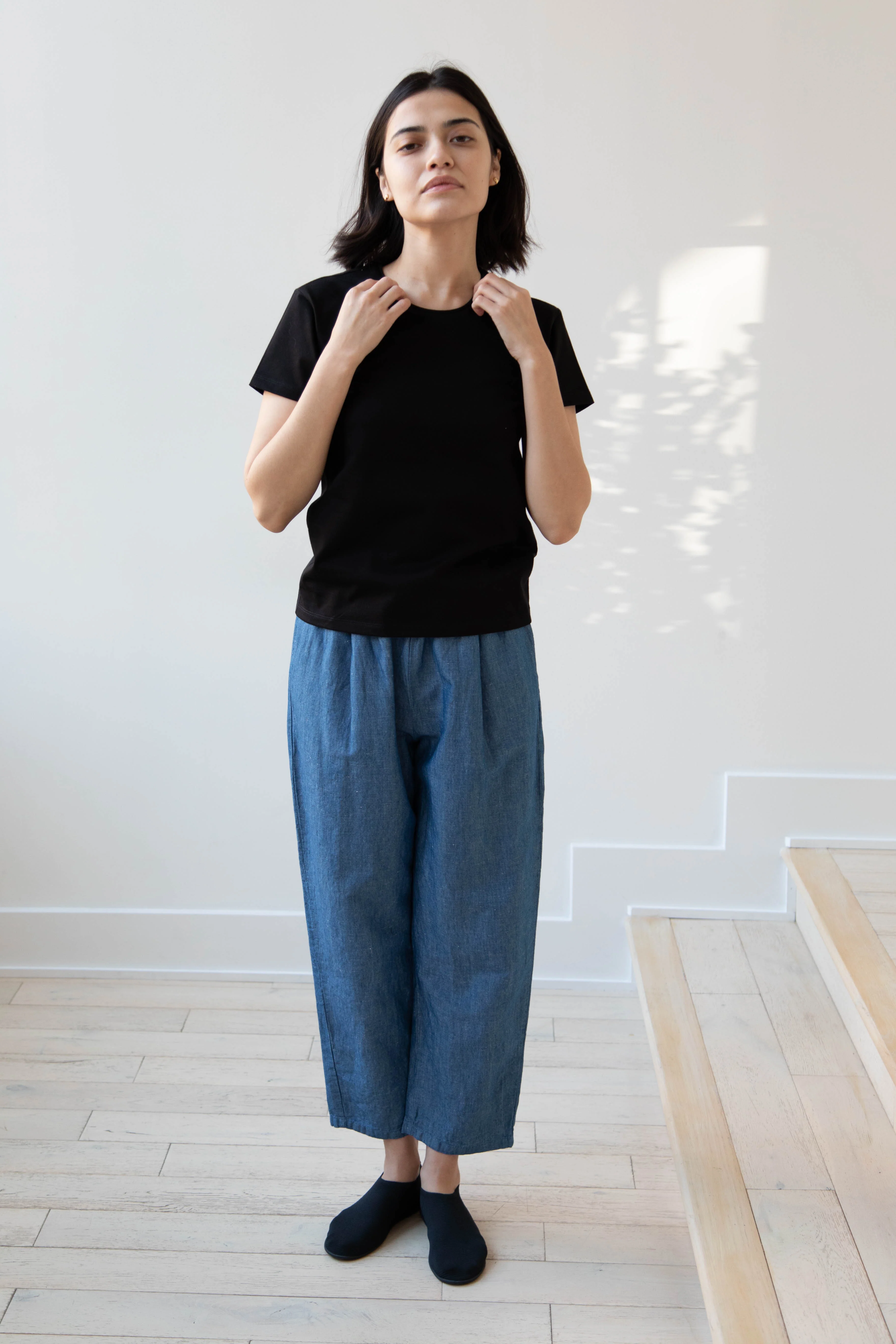 Le 17 Septembre | Round Neck T-Shirt in Black - Image 25