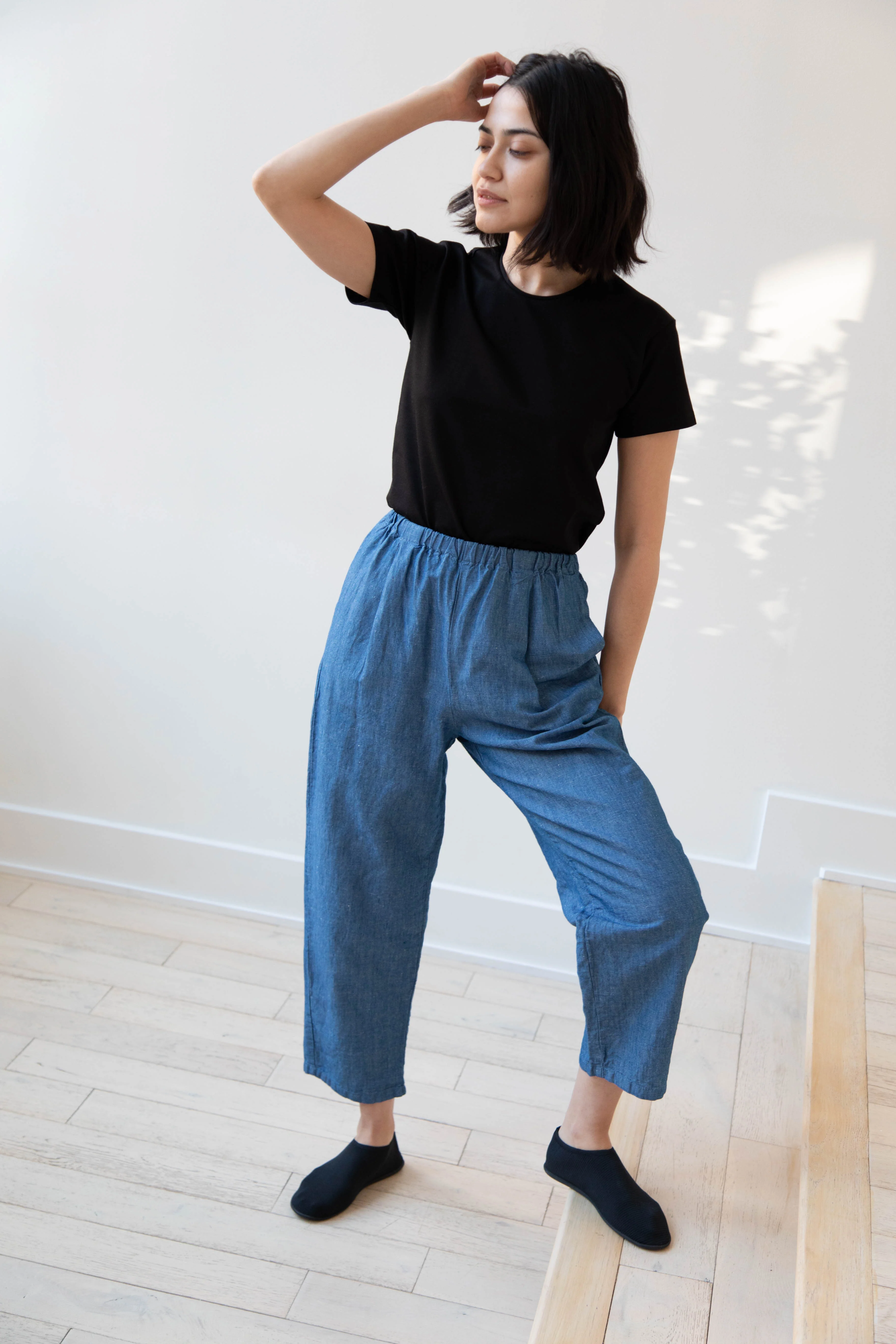Le 17 Septembre | Round Neck T-Shirt in Black - Image 35