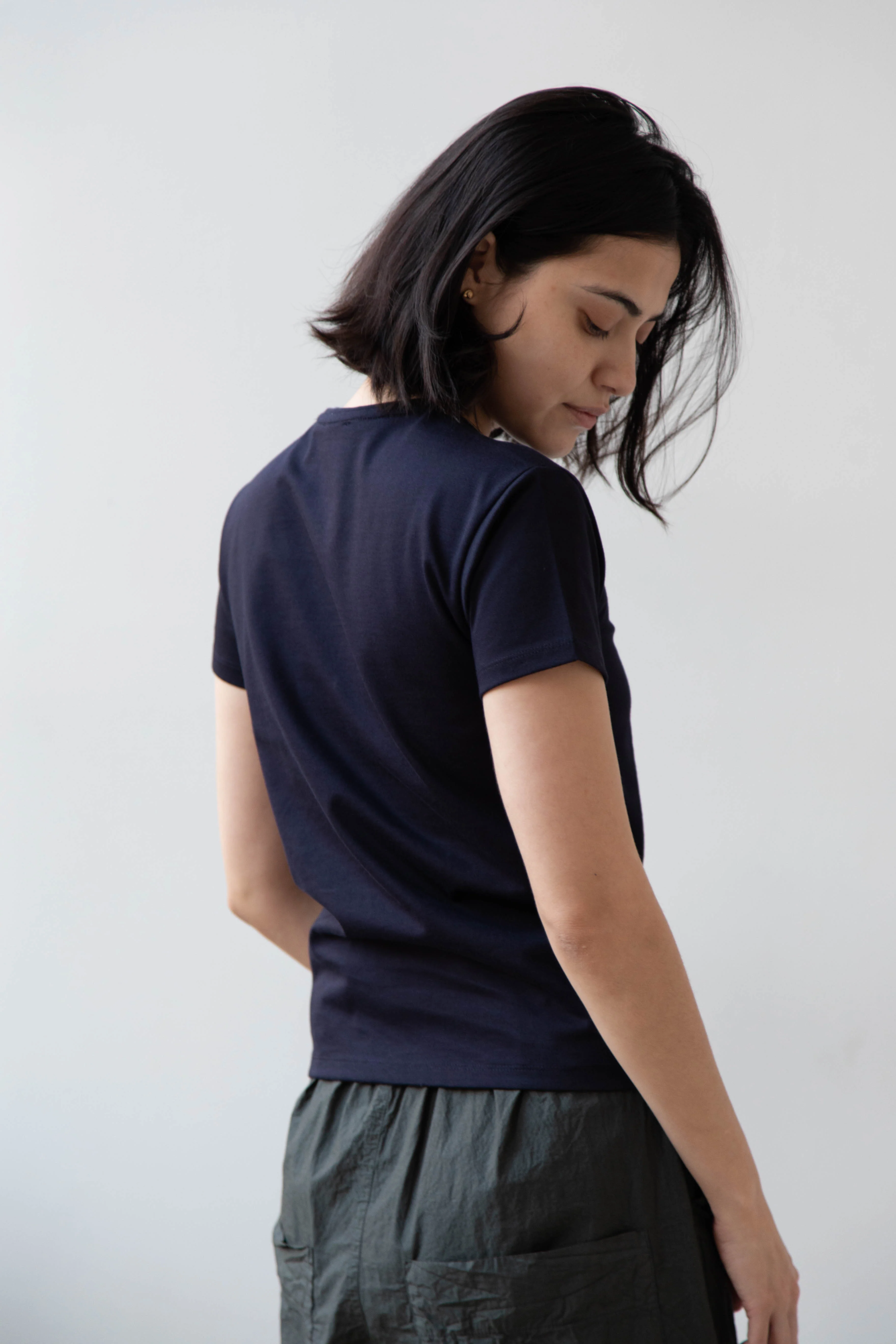 Le 17 Septembre | Round Neck T-Shirt in Navy - Image 10
