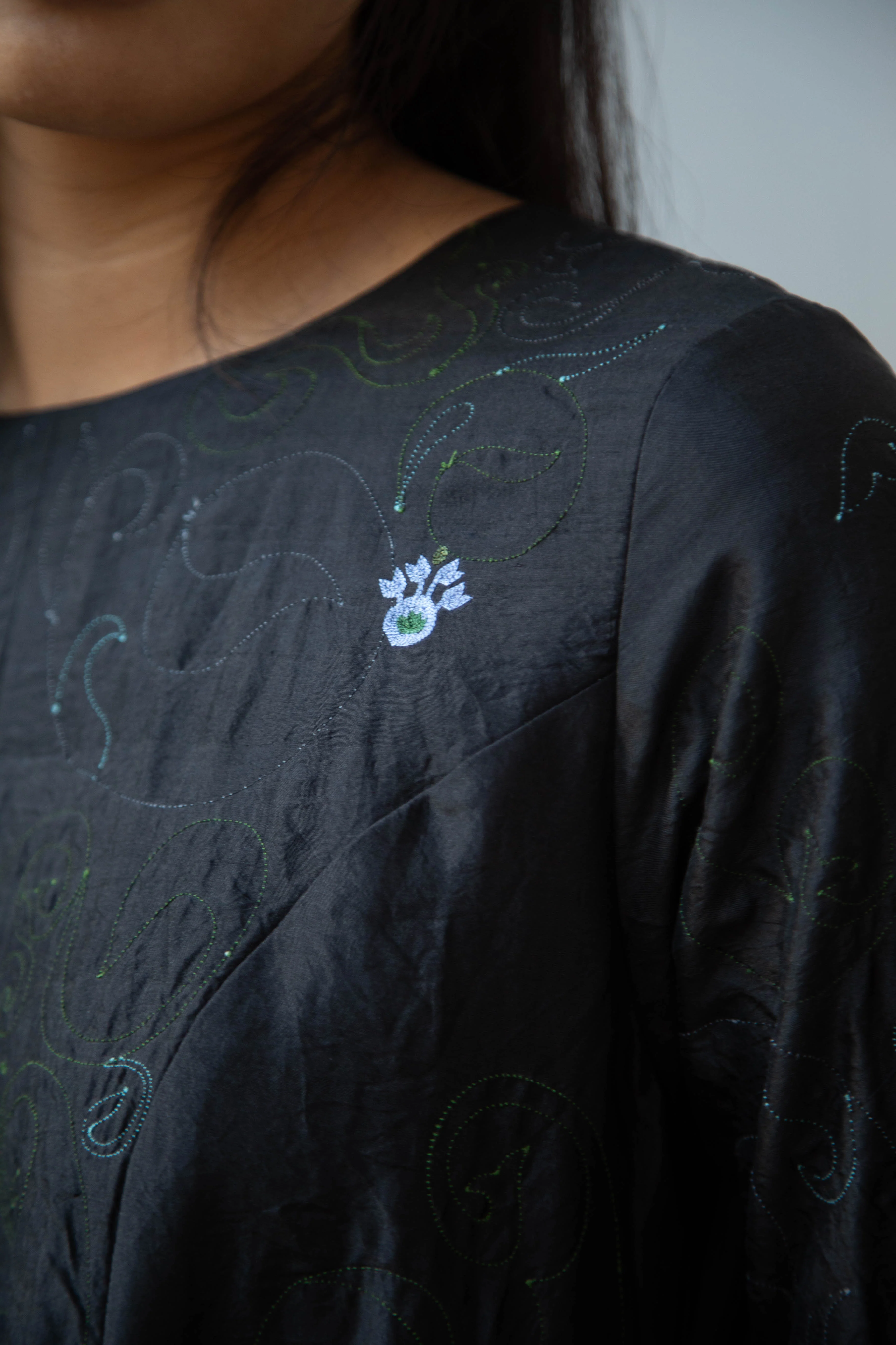 Maku | Aurora Dress in Embroidered Silk - Image 27