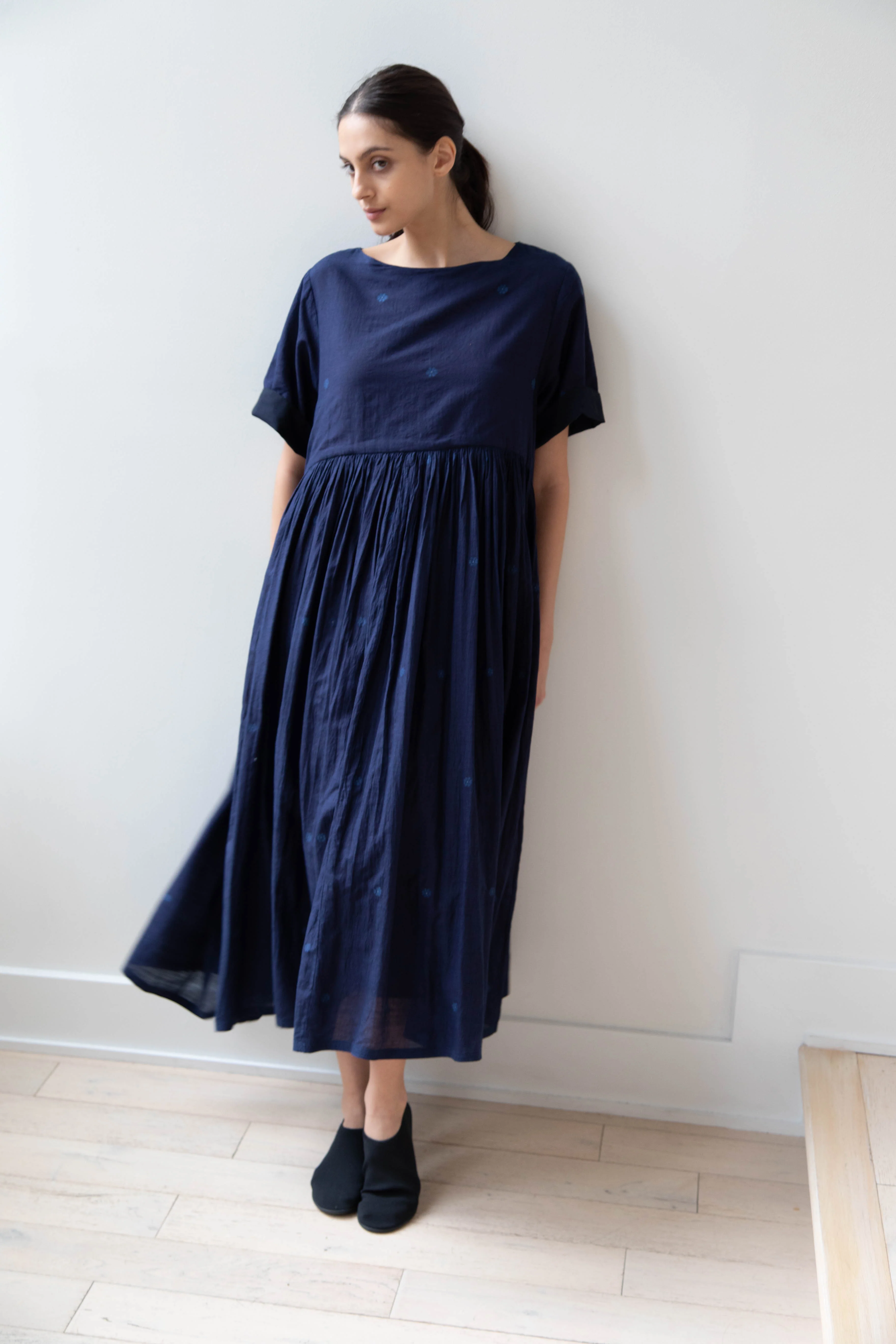 Maku | Eastern Paper Dress in Indigo Jamdani - Image 23