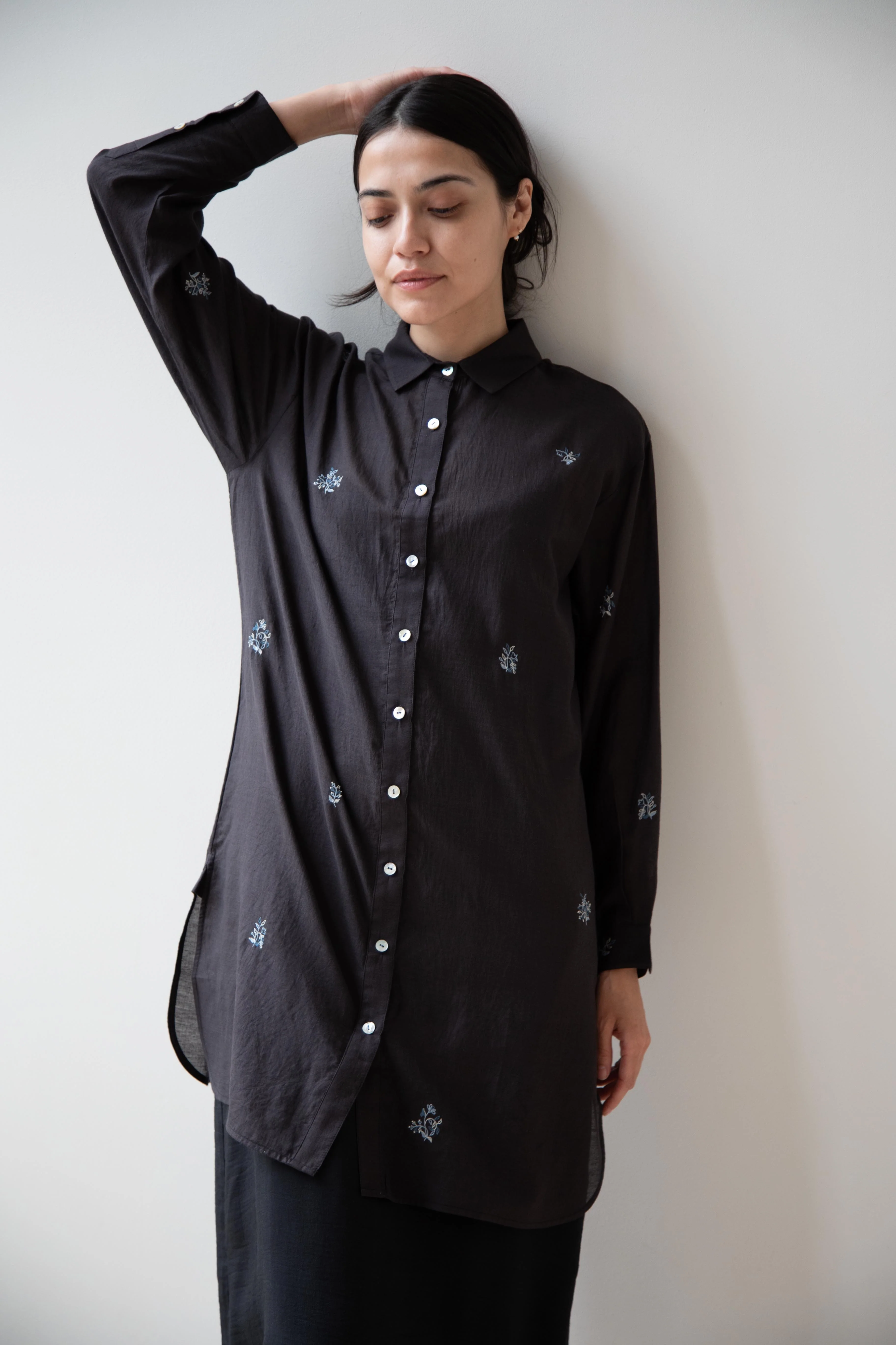 Maku | Theo Button Up Shirt in Smokey Charcoal - Image 18