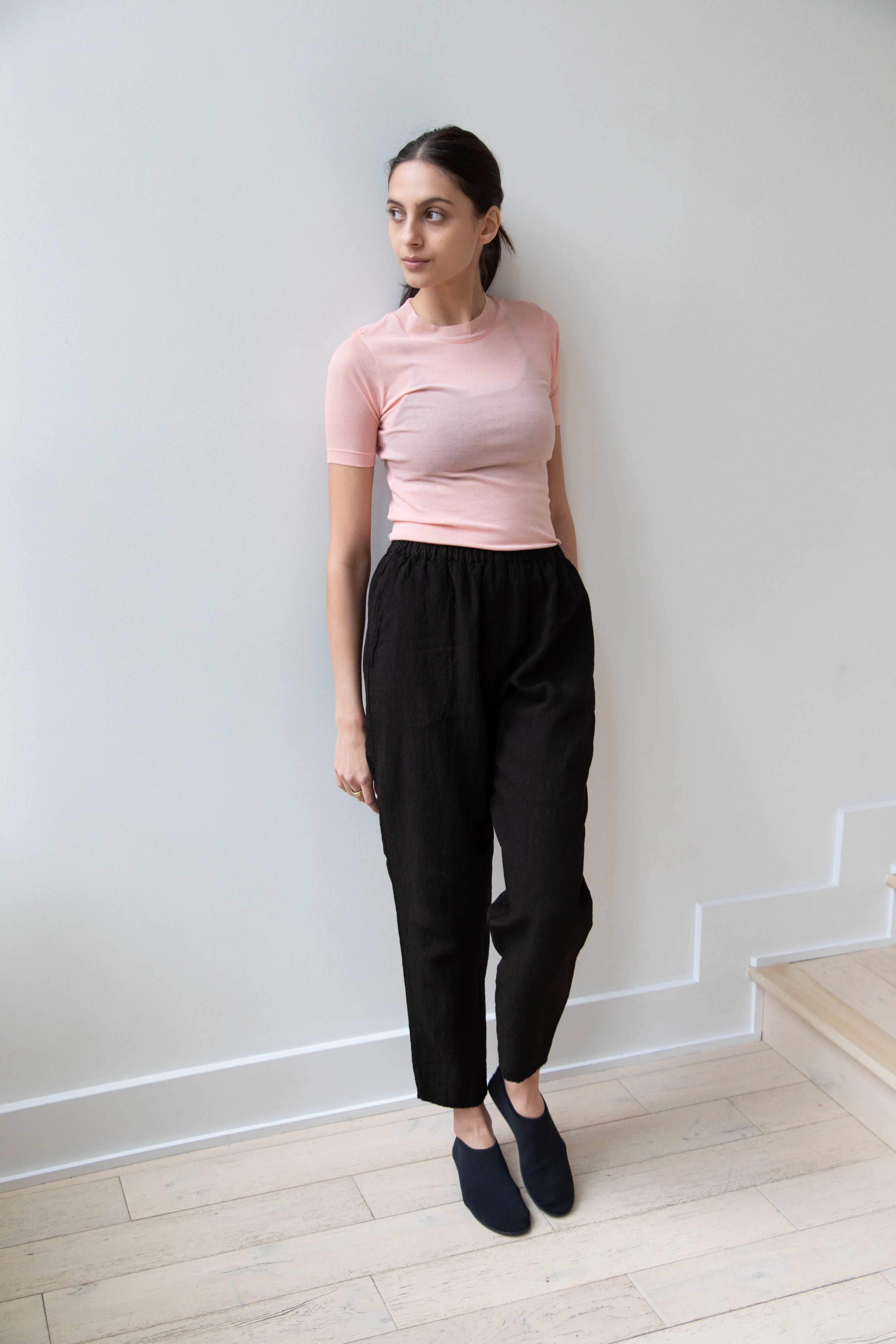 Manuelle Guibal | Simple Pant in Black Linen - Image 33