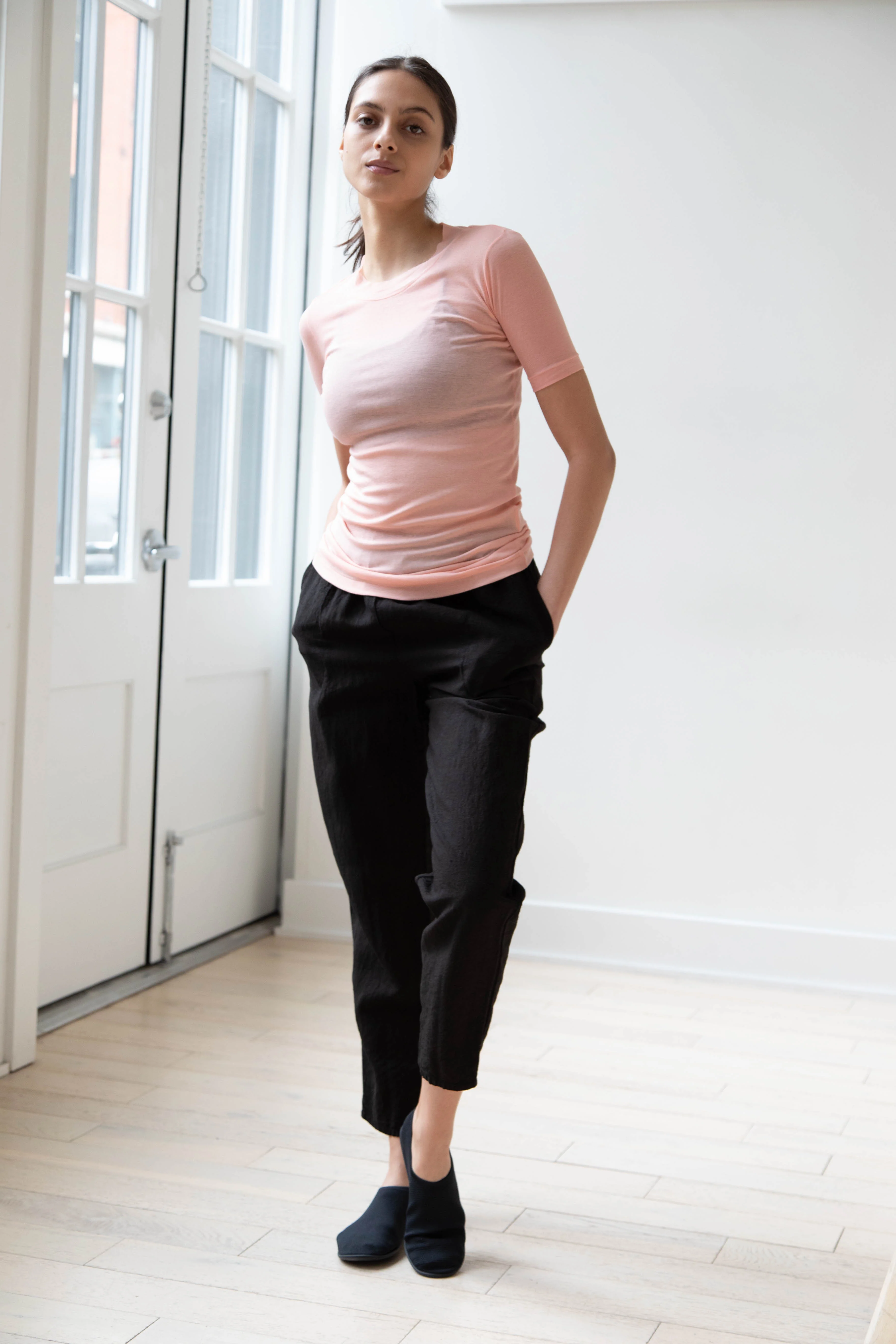 Manuelle Guibal | Simple Pant in Black Linen - Image 6