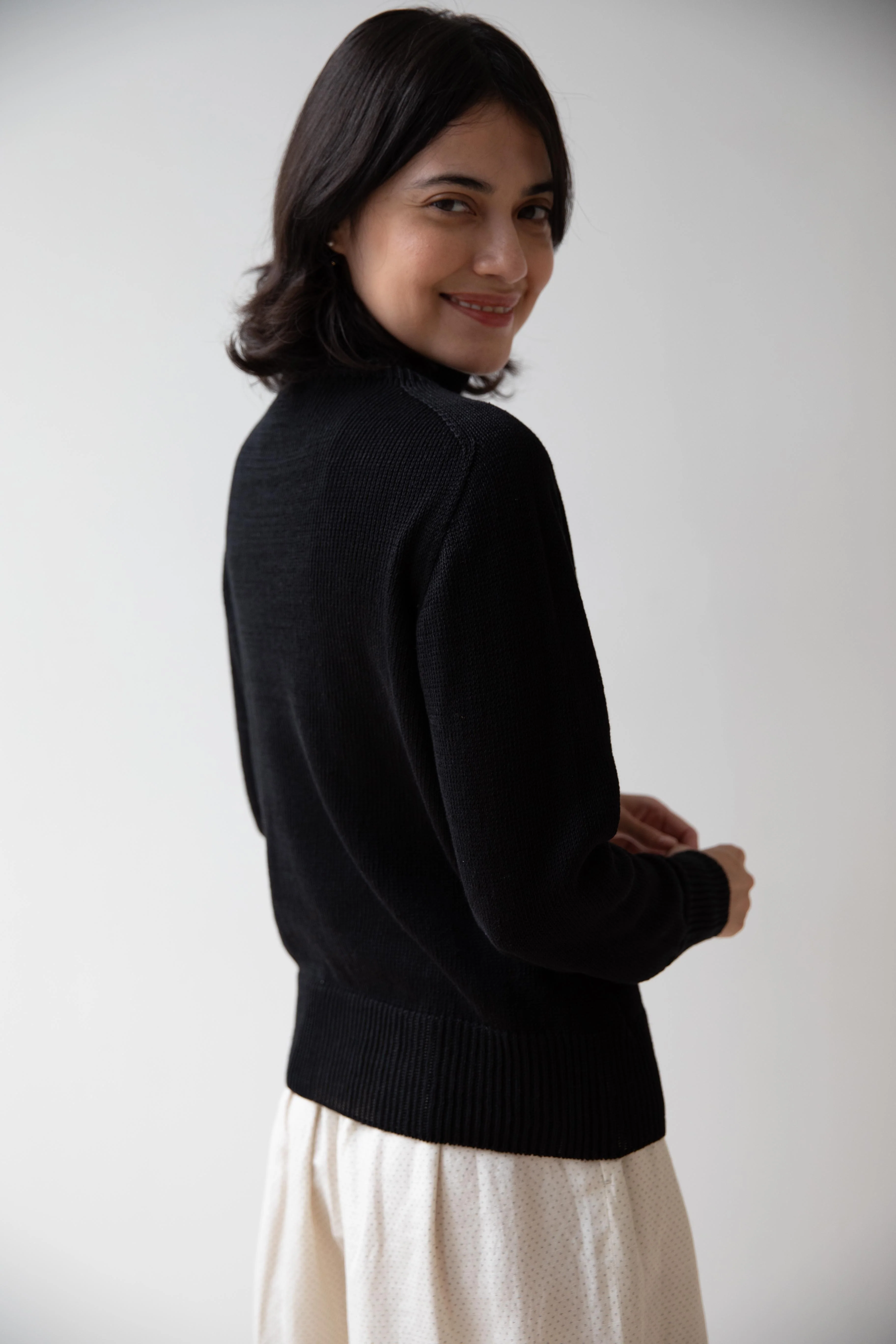 Margaret Howell | Seamless Linen Sweater in Black - Image 21
