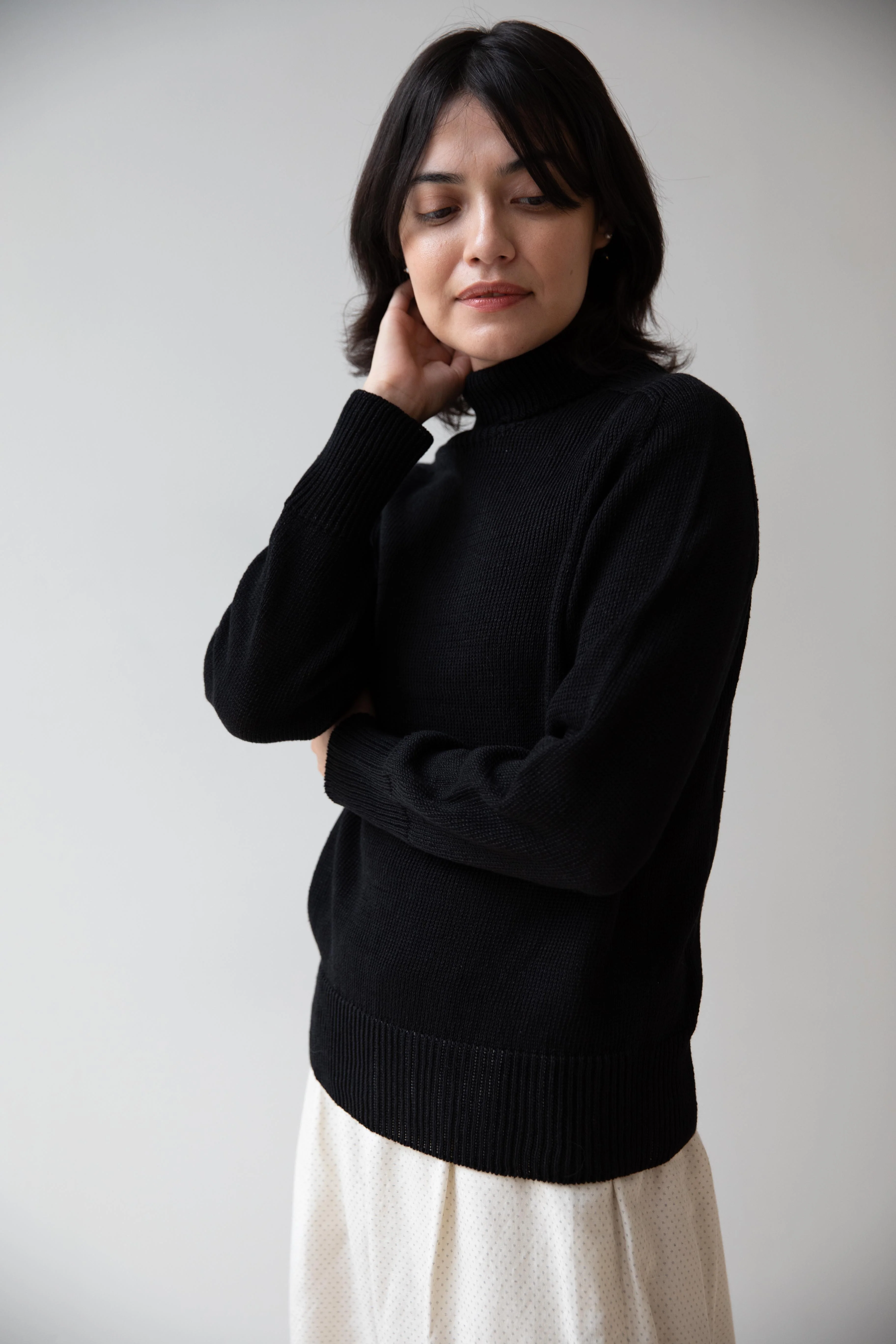 Margaret Howell | Seamless Linen Sweater in Black - Image 22
