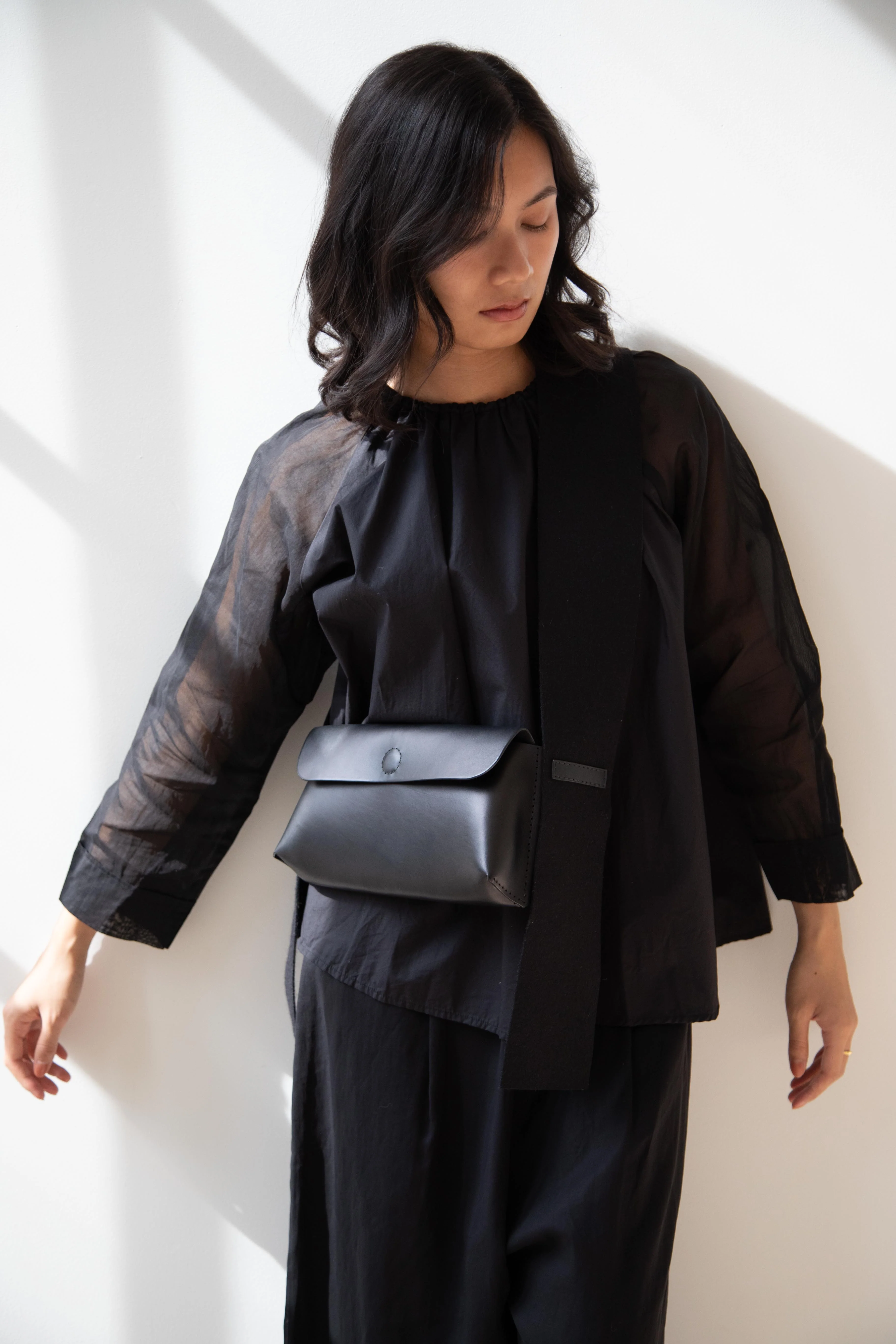 Melete | Above Bag in Black - Image 15