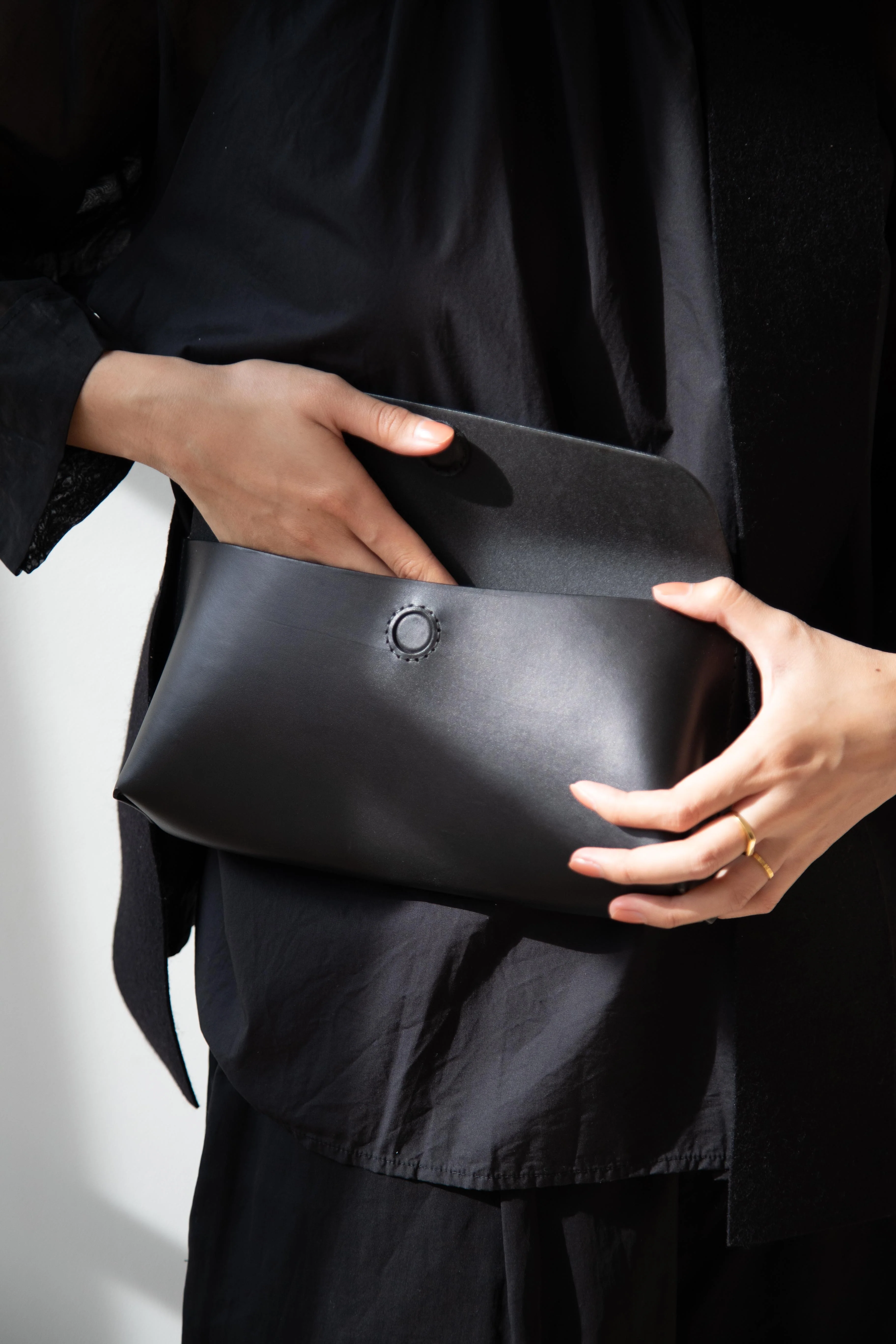 Melete | Above Bag in Black - Image 19