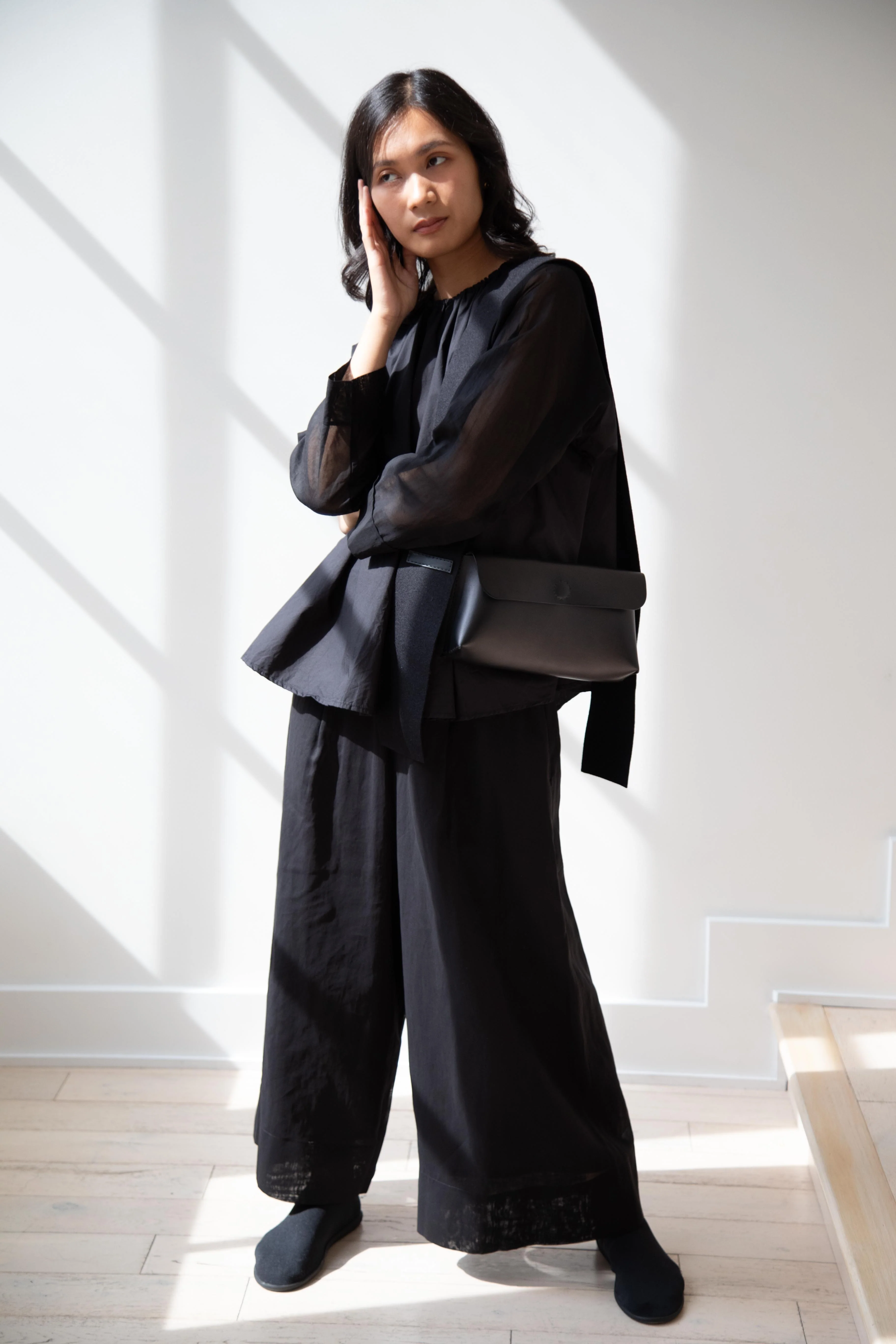 Melete | Above Bag in Black - Image 4