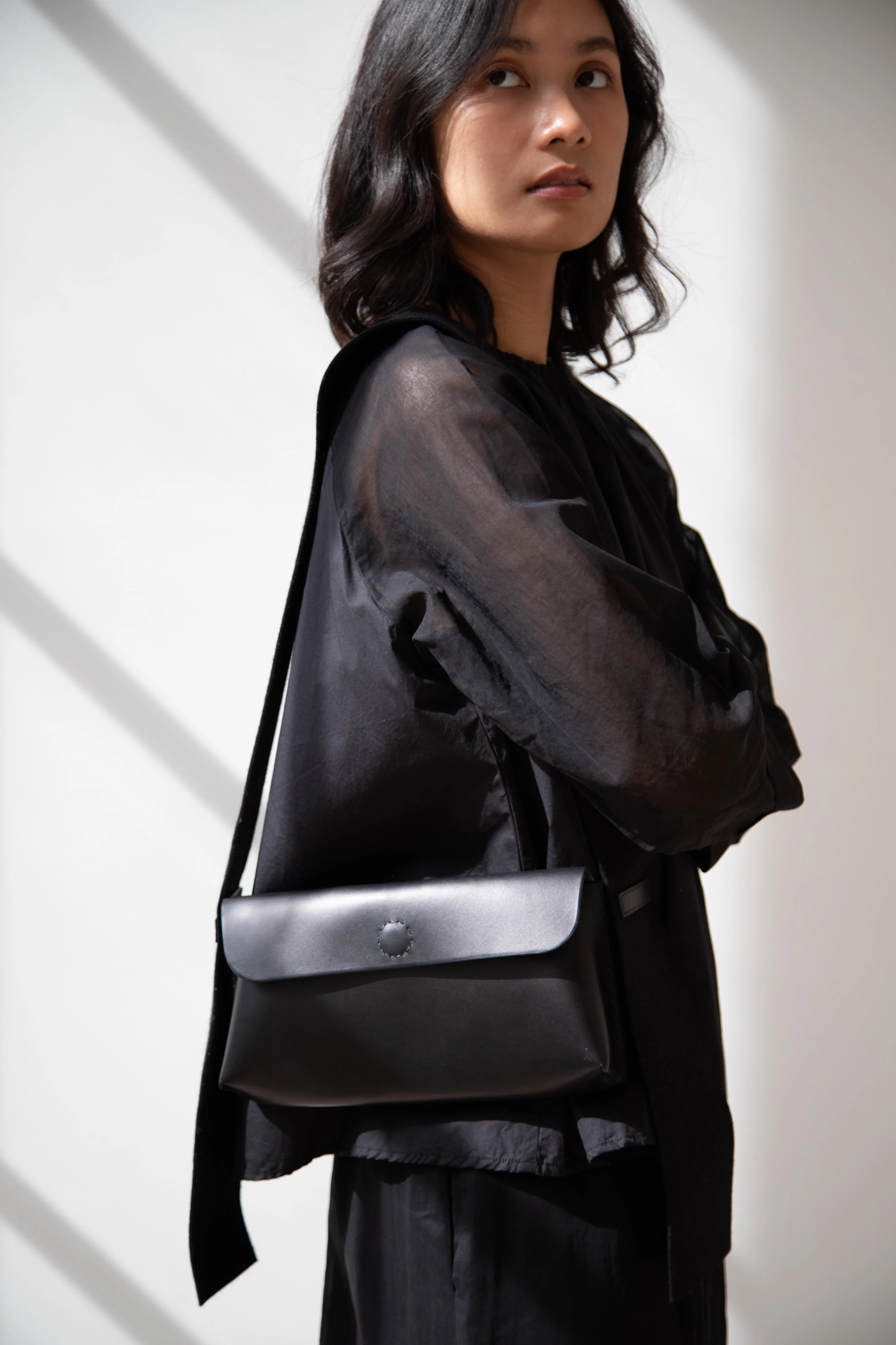 Melete | Above Bag in Black - Image 7