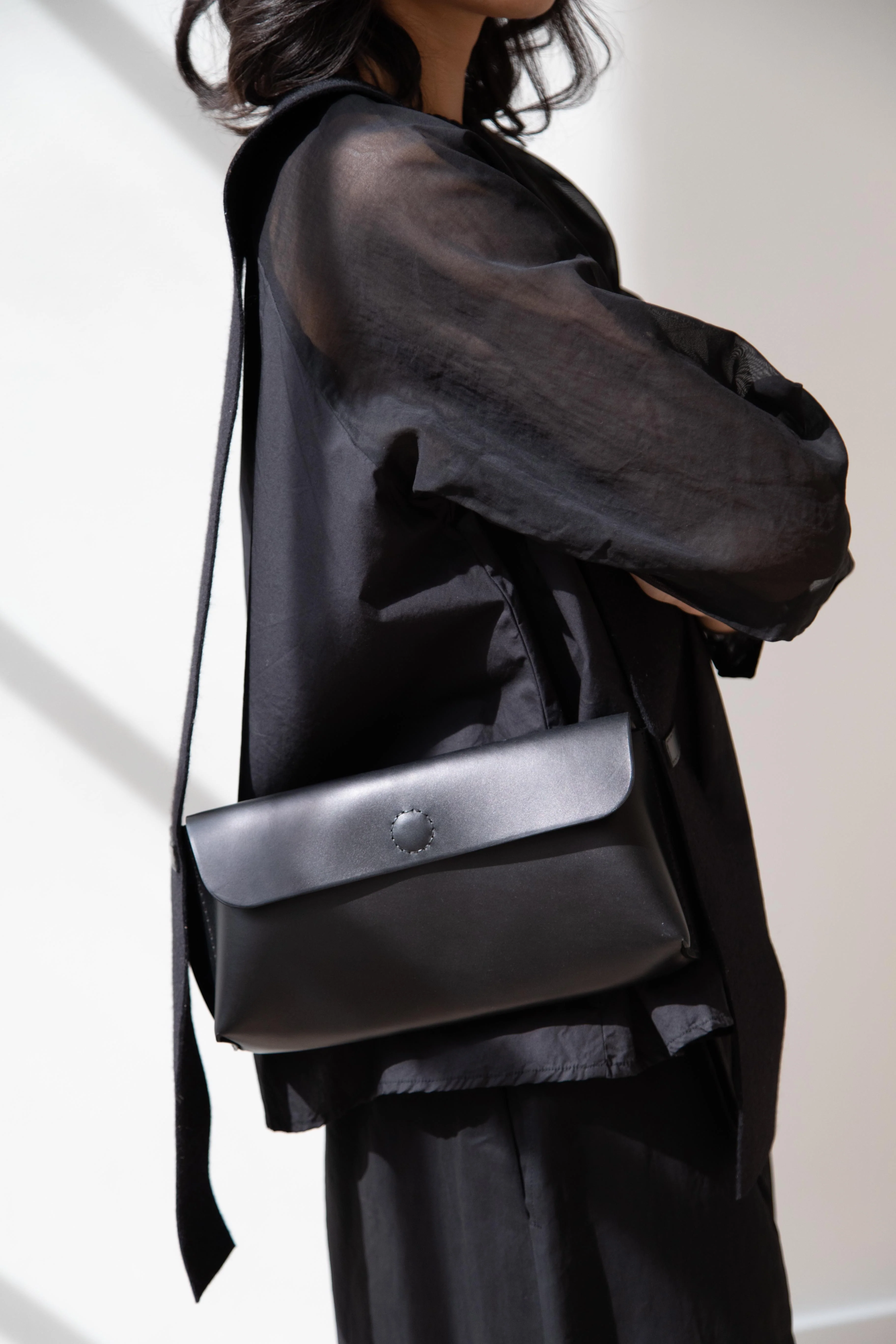 Melete | Above Bag in Black - Image 9