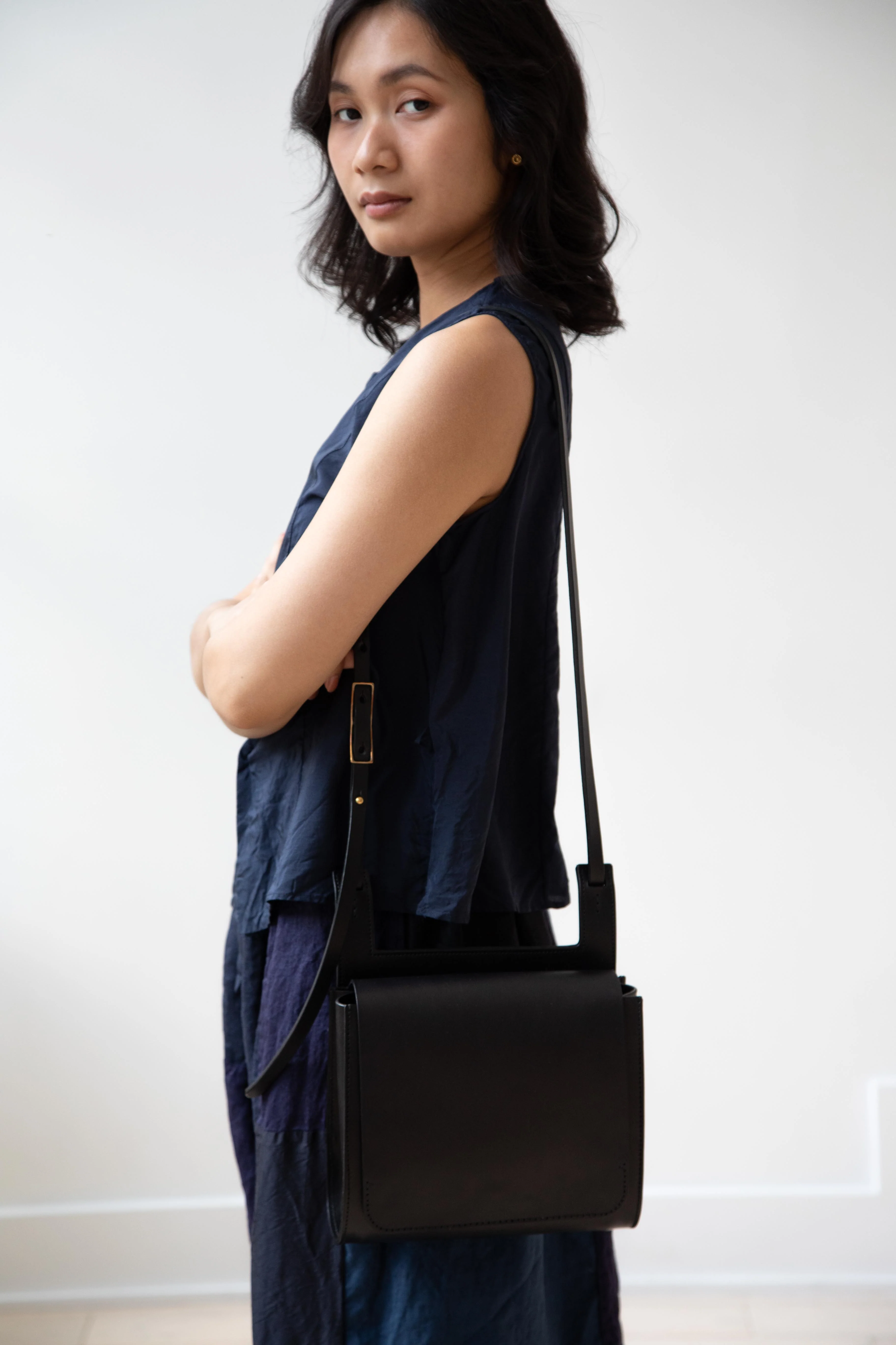 Melete | Reverie Messenger Bag in Black - Image 31