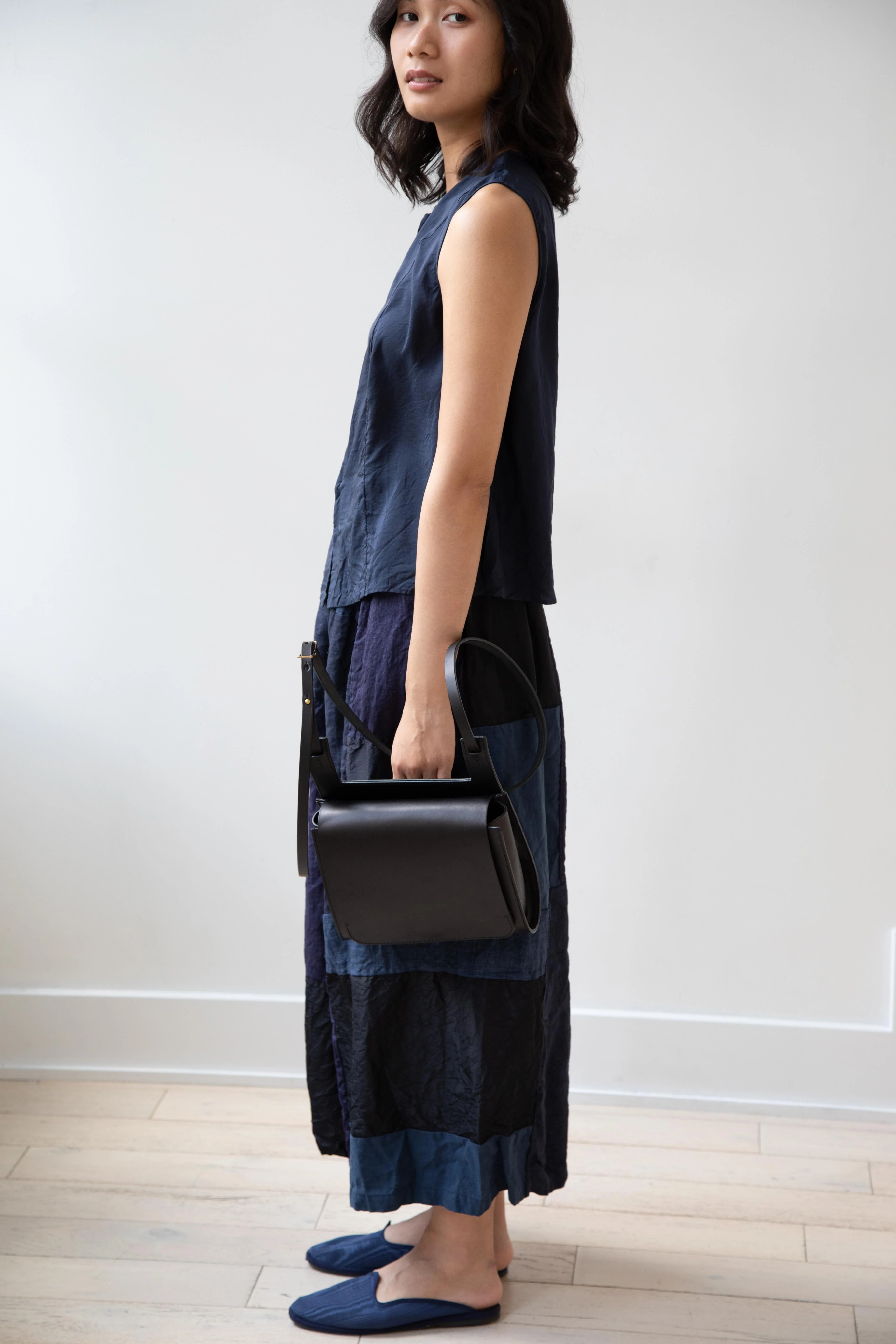 Melete | Reverie Messenger Bag in Black - Image 5