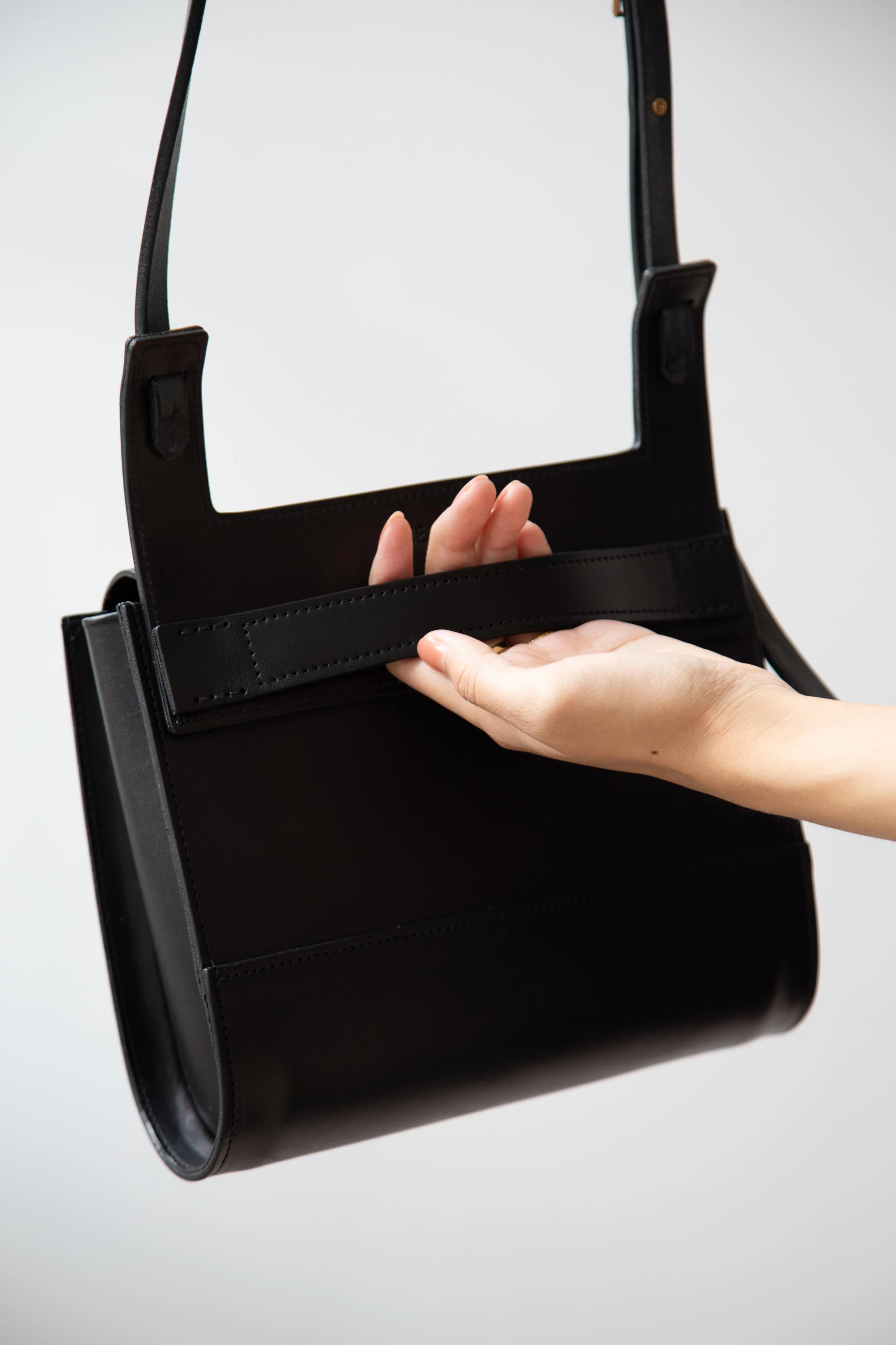 Melete | Reverie Messenger Bag in Black - Image 9