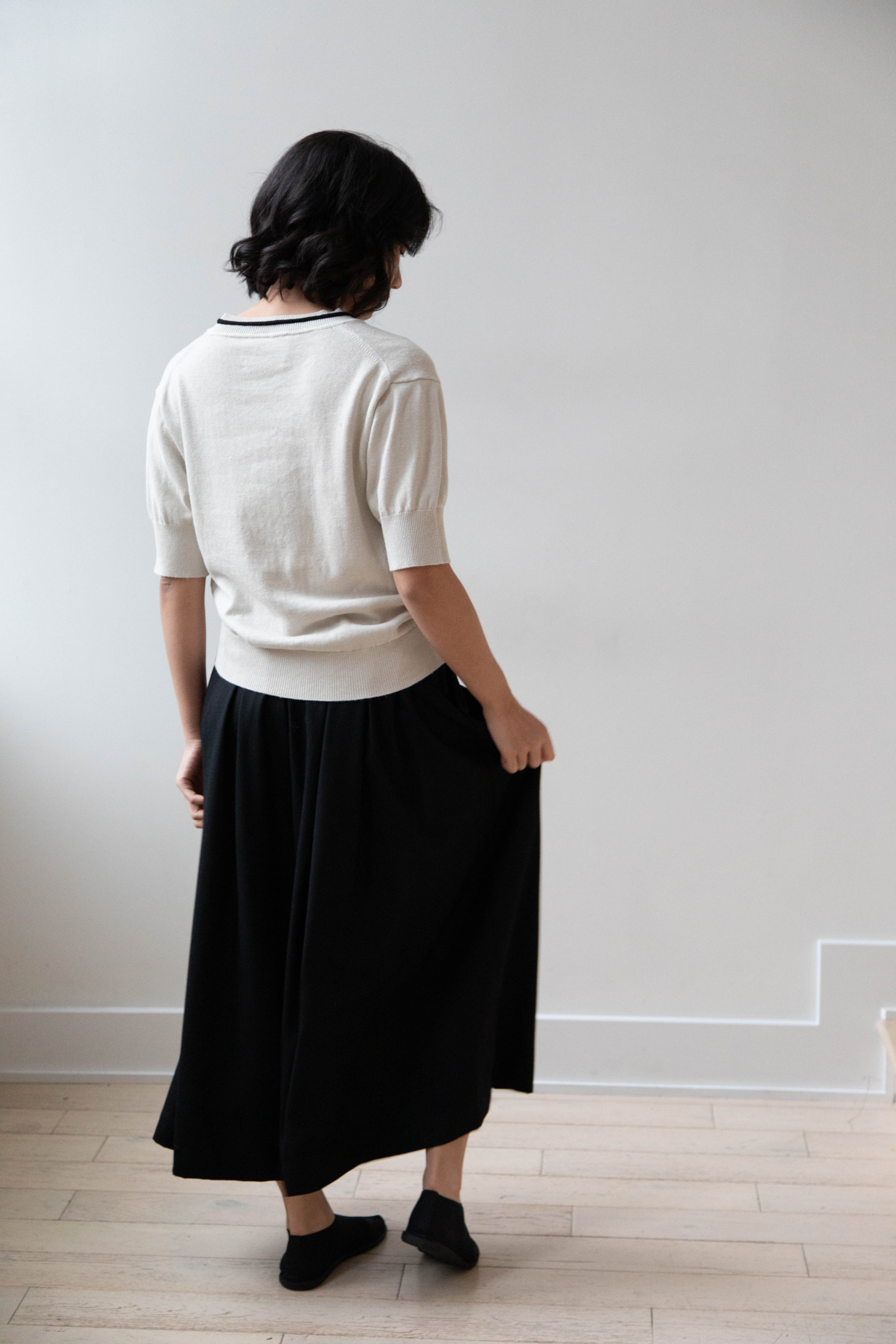 MHL | Tipped V-Neck Shirt in Chalk & Black - Image 4