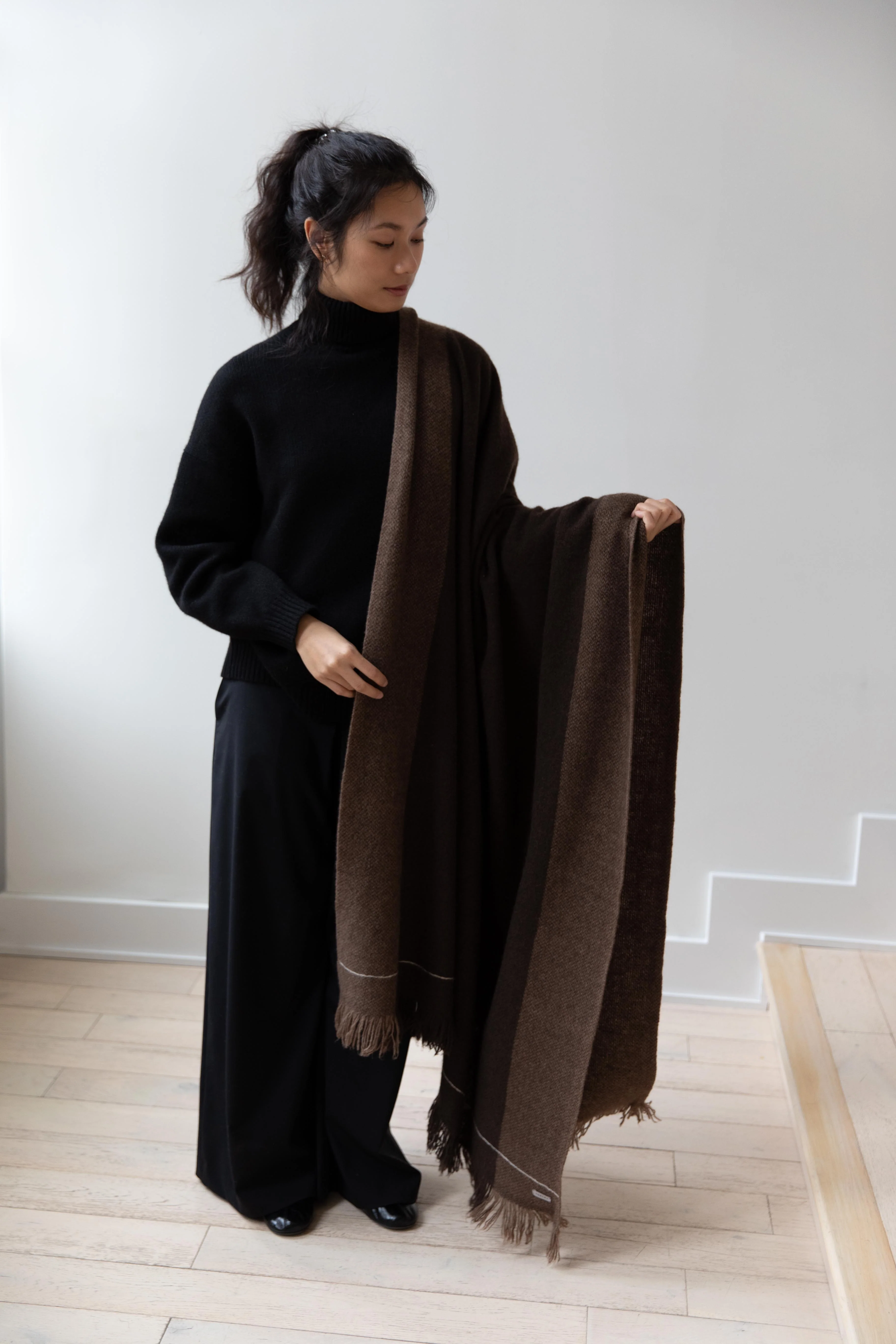 Norlha | Nomad Net Trace Throw Blanket in Natural Yak & Golden Brown - Image 7