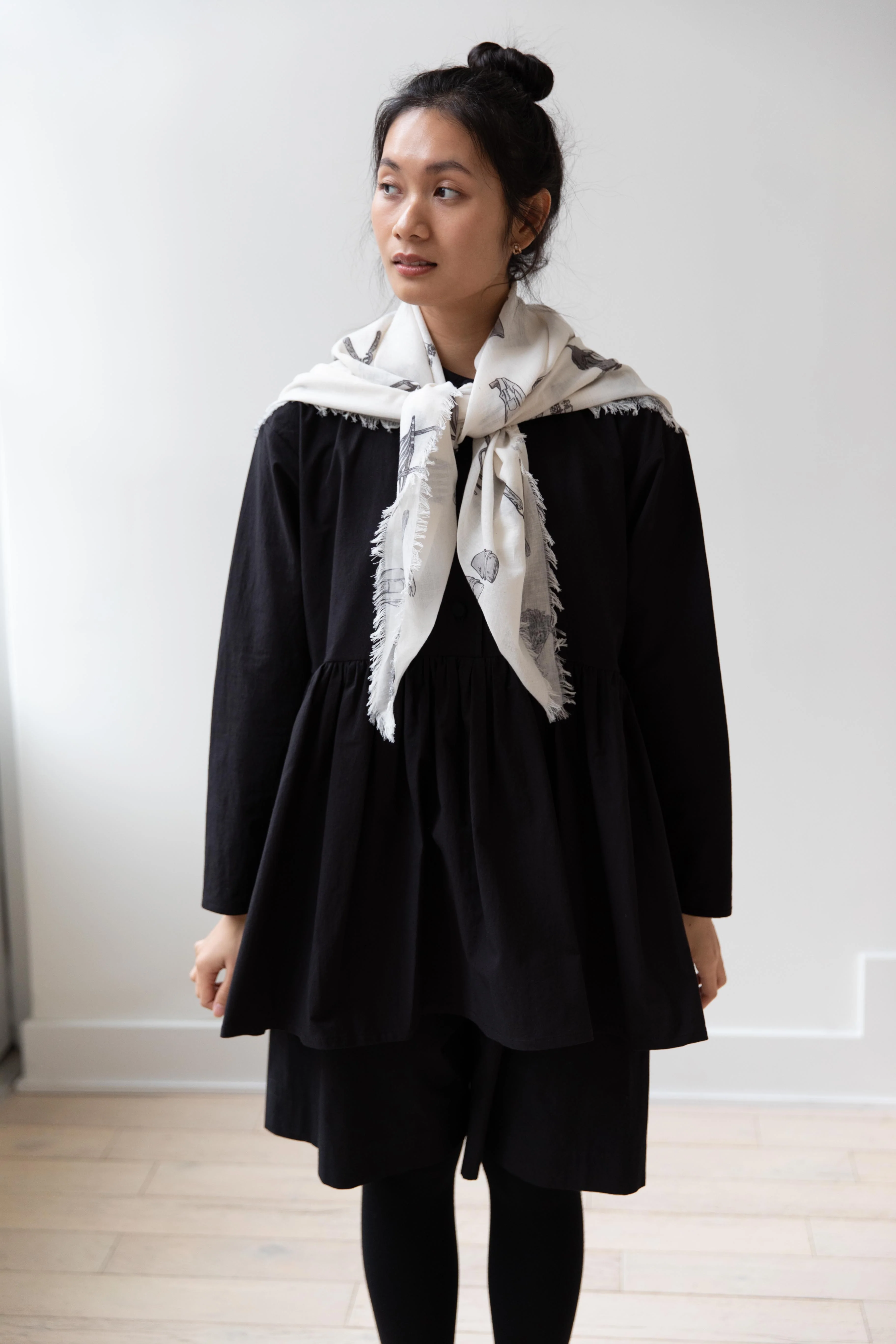 Old Man's Tailor | "Great Green Thumb" Gauze Shawl in Natural & Black - Image 5