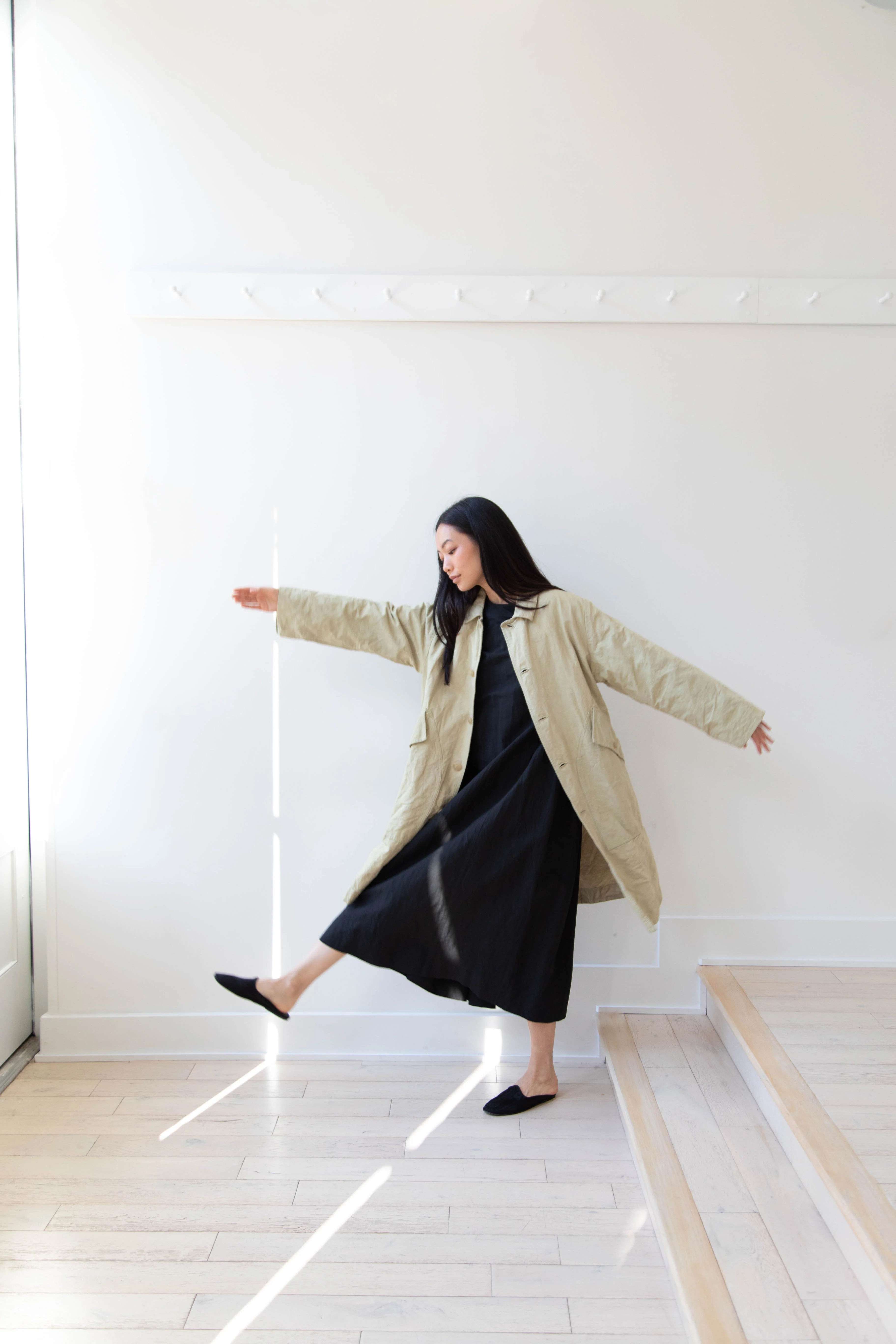 Oliver Church | Big Coat in Olive Antique French Linen Cotton - Image 26