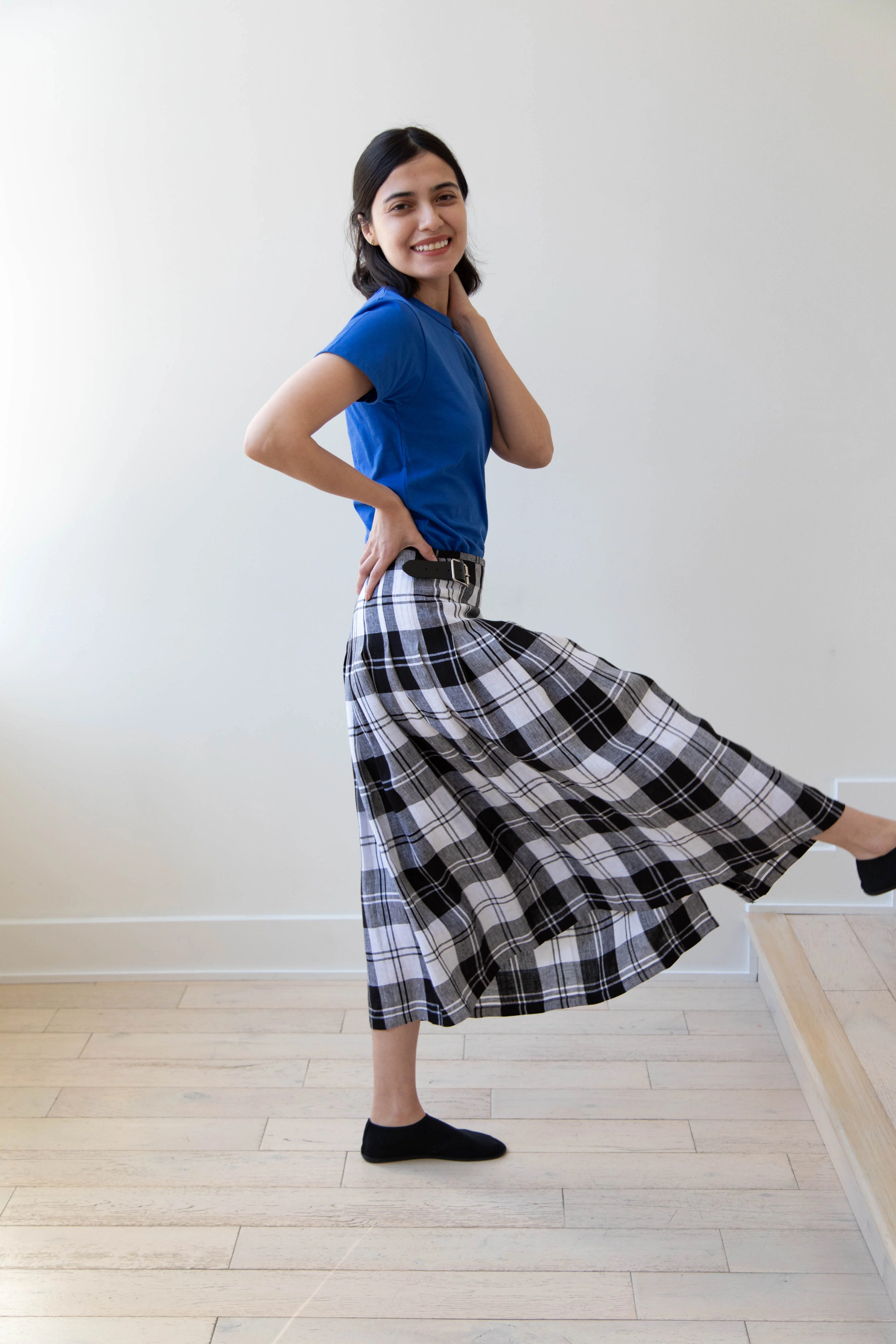 O'Neil of Dublin | Linen Pleated Skirt in Black Check - Image 28