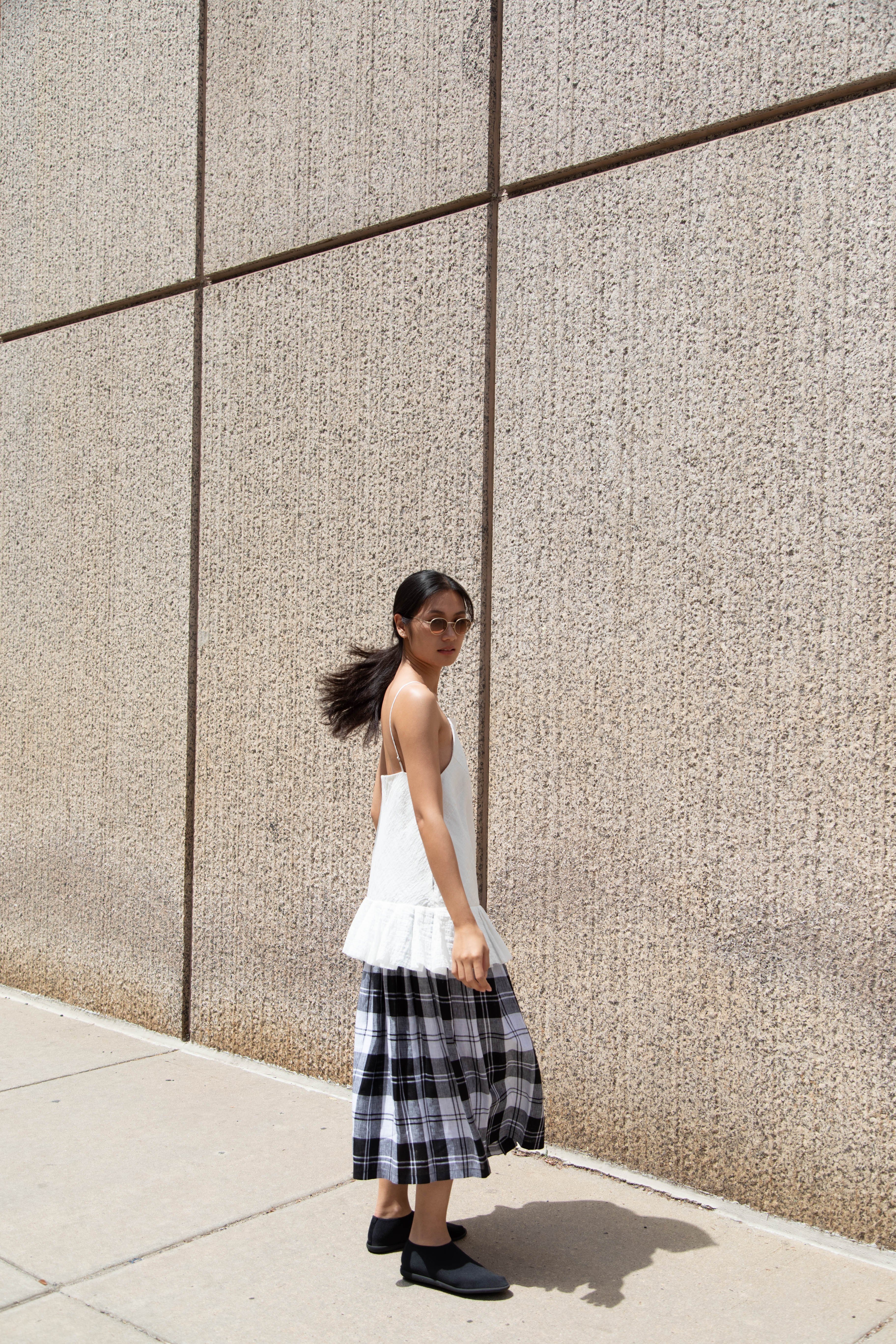 O'Neil of Dublin | Linen Pleated Skirt in Black Check - Image 5