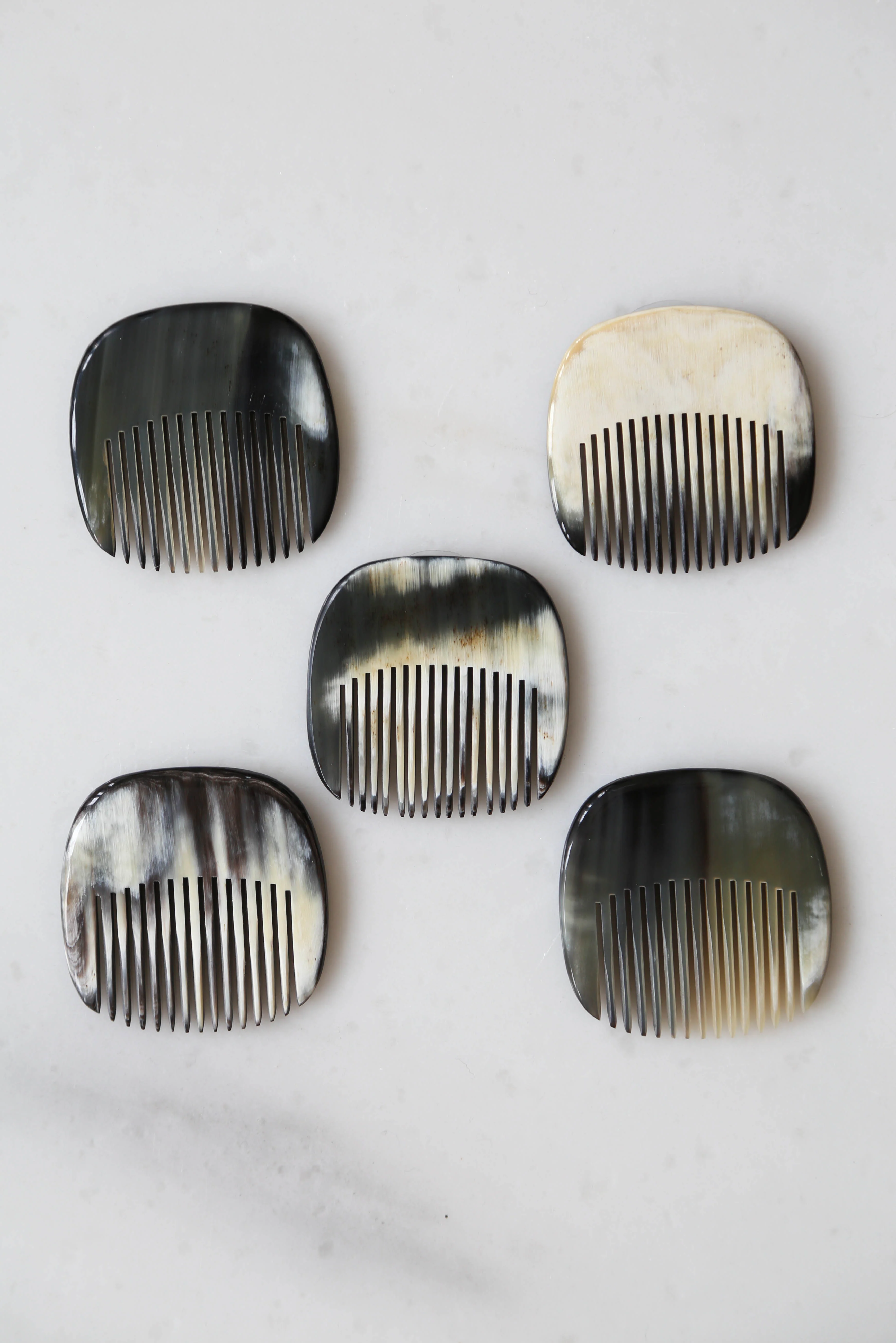 Horn Oval Comb in Black - Image 6