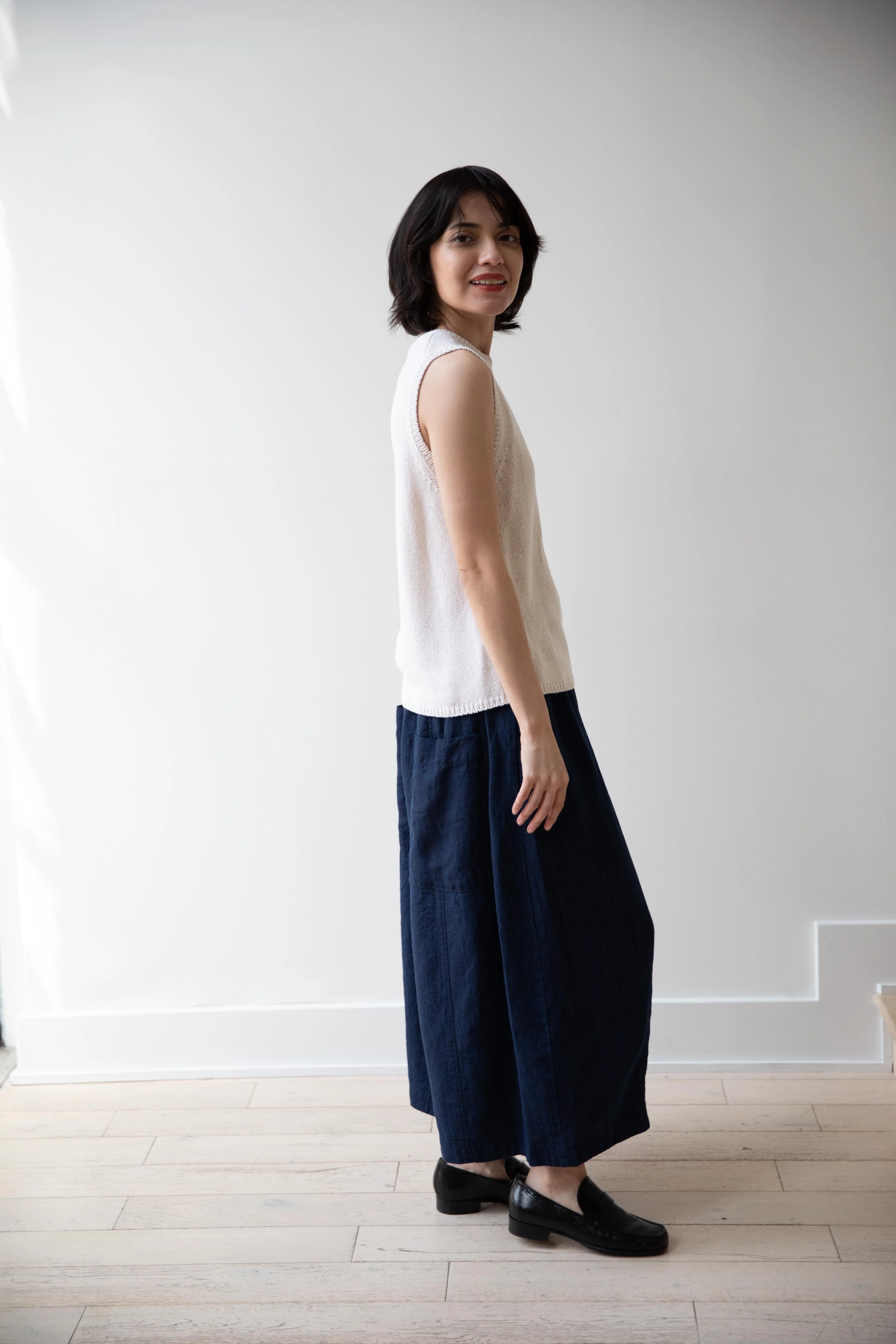 Pas de Calais | Linen Indigo Chambray Pants in Navy - Image 15