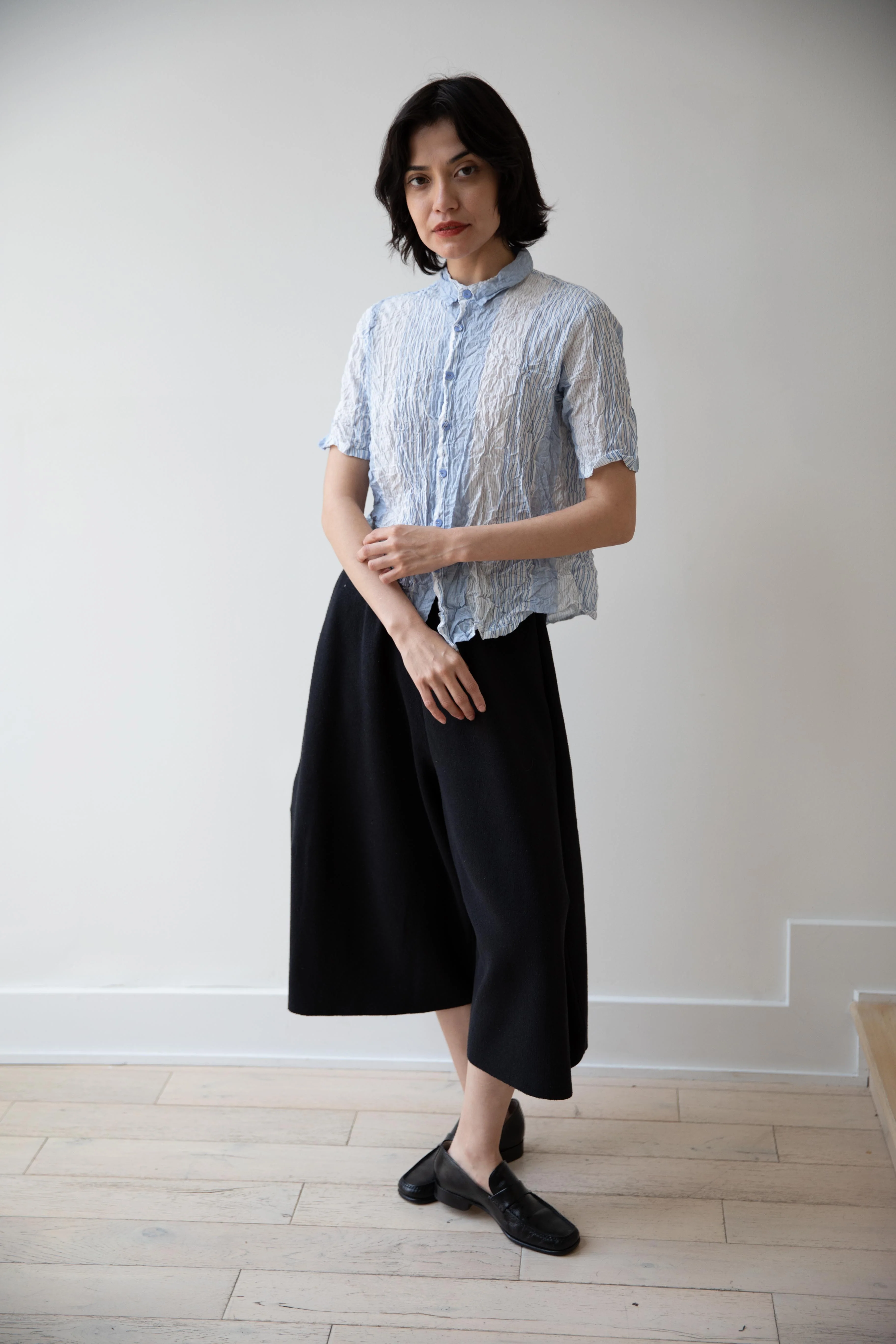 Pas de Calais | Shirring Stripe Short Sleeve Blouse in Off White - Image 18