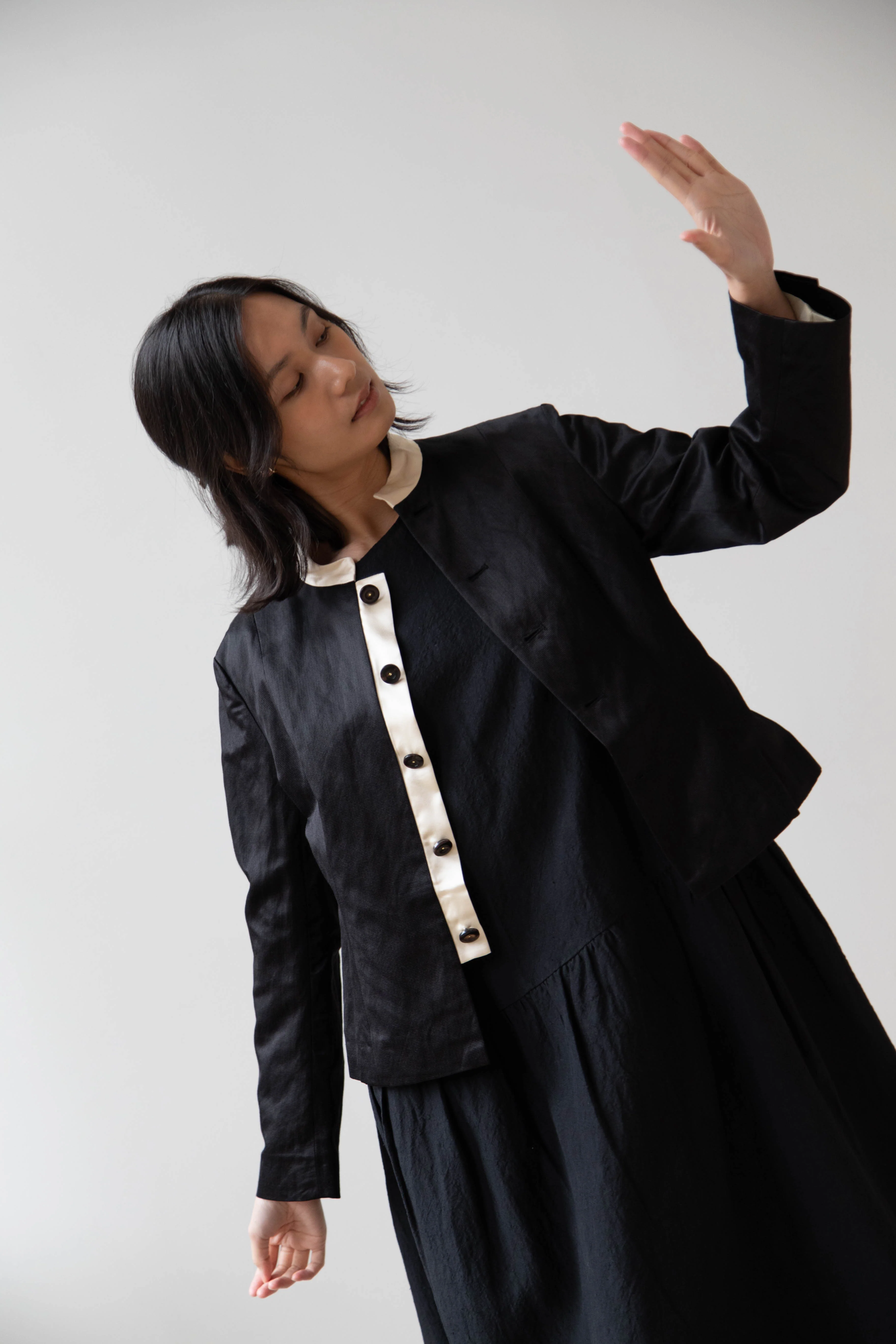 Renli Su | Jacket in Black Cotton Silk - Image 9