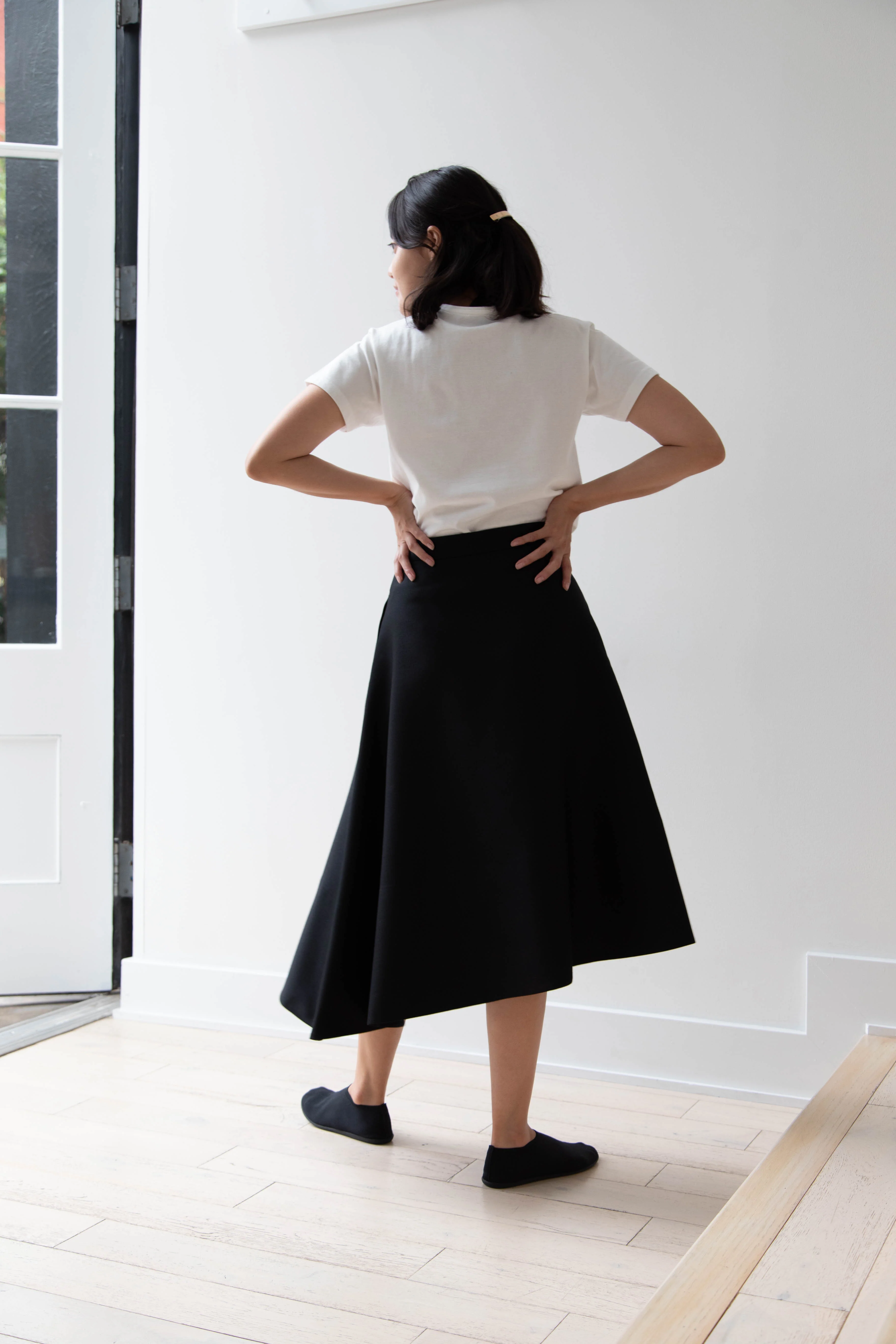 Sandbeige | Birkin Skirt in Black - Image 21