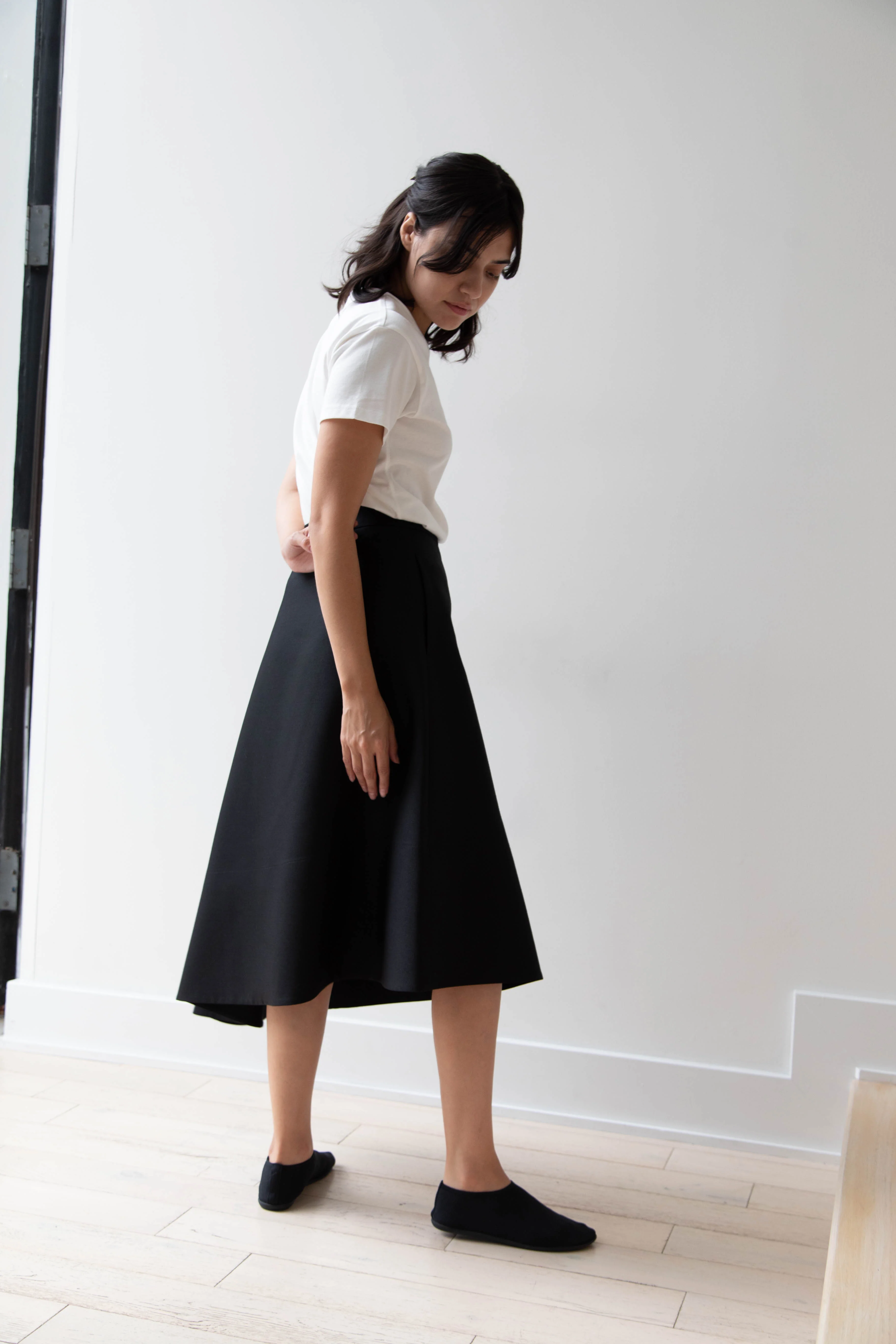 Sandbeige | Birkin Skirt in Black - Image 23