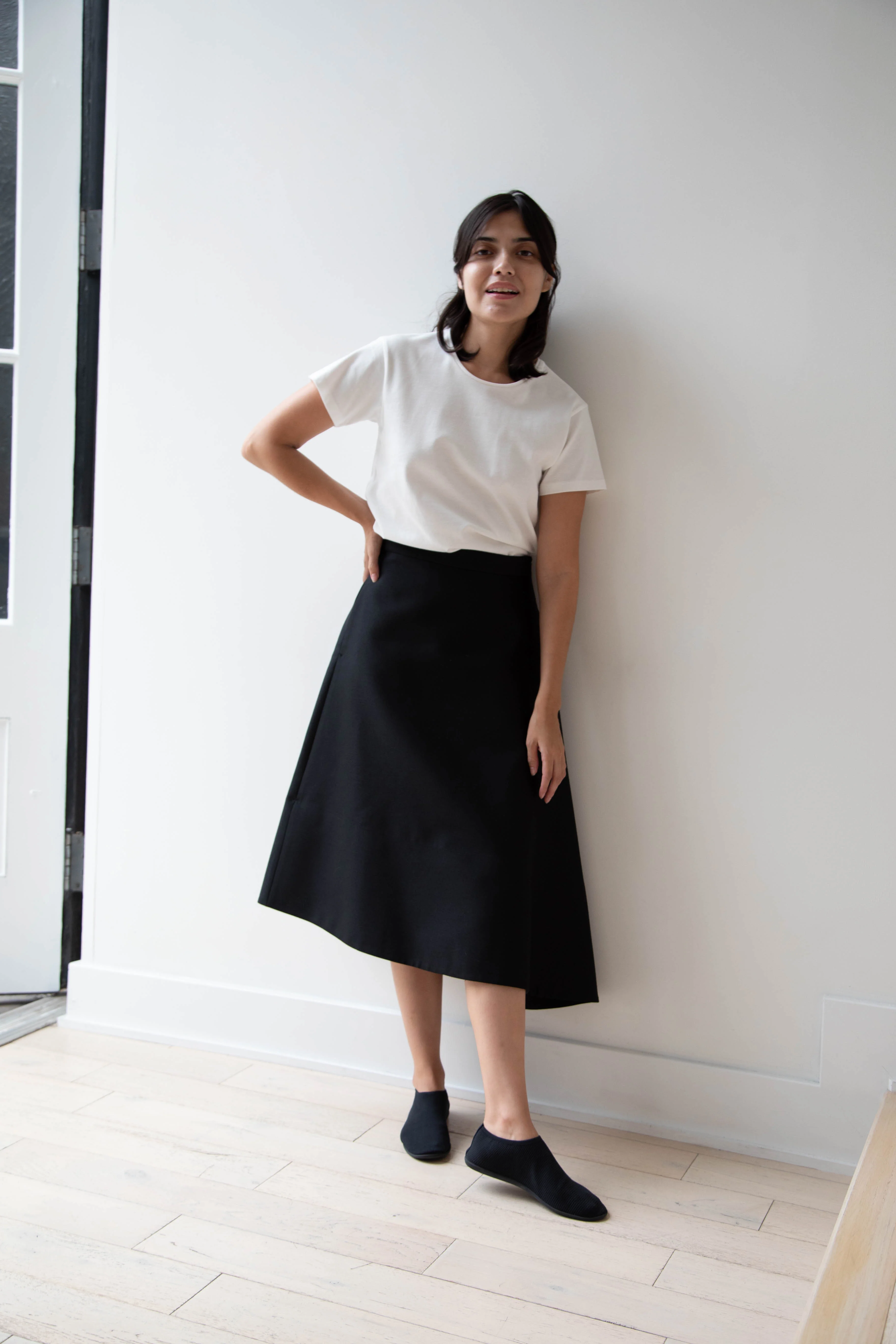 Sandbeige | Birkin Skirt in Black - Image 25