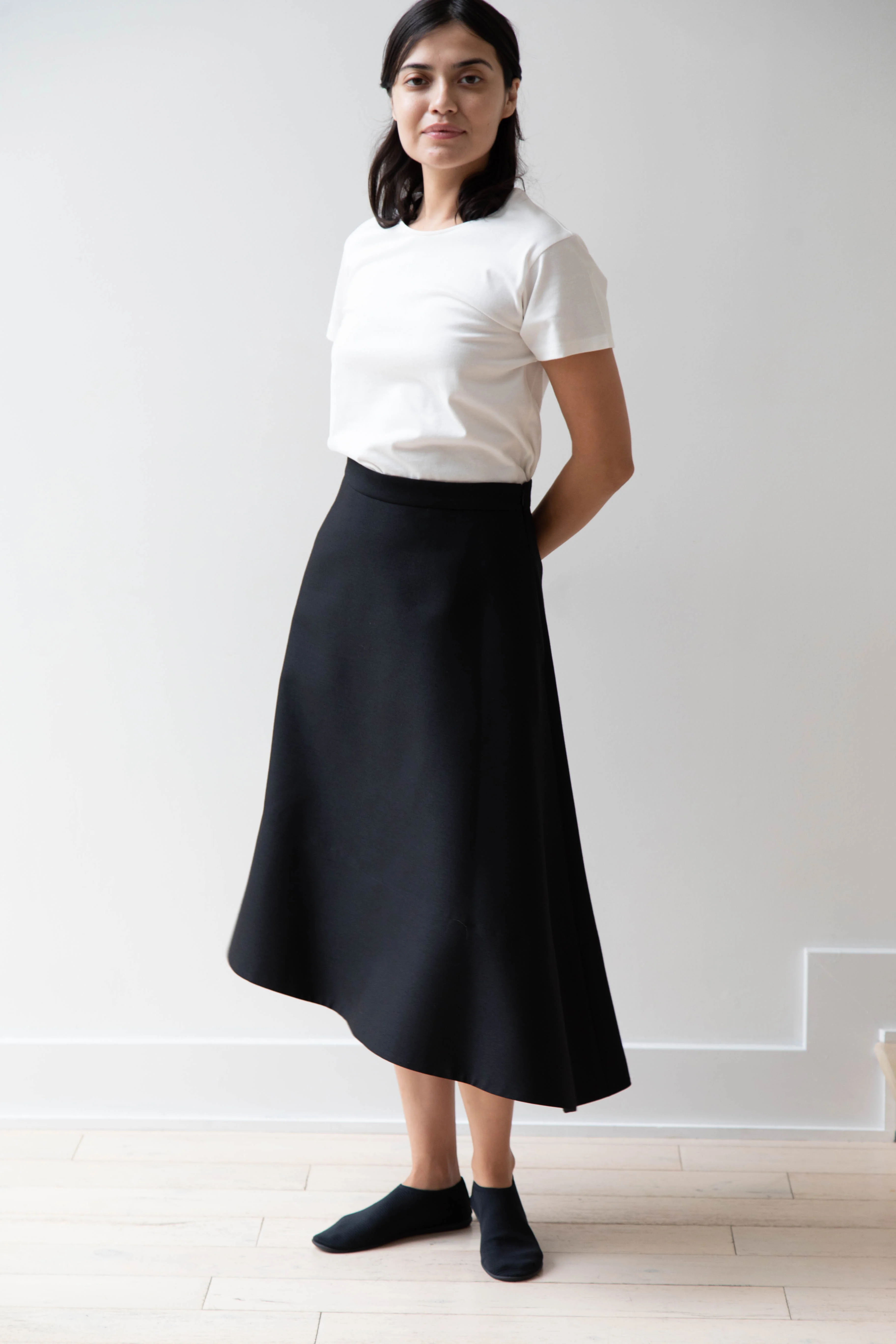 Sandbeige | Birkin Skirt in Black - Image 4