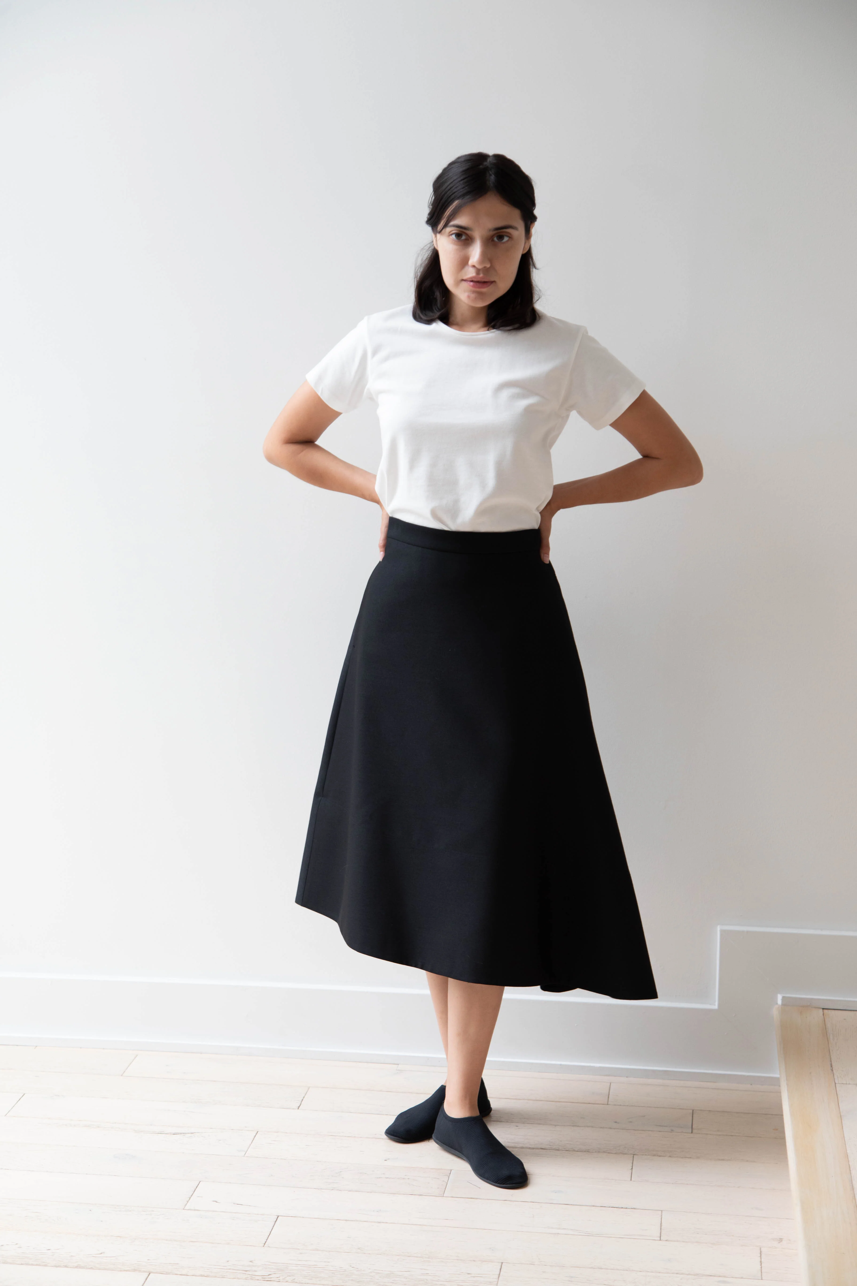 Sandbeige | Birkin Skirt in Black - Image 5