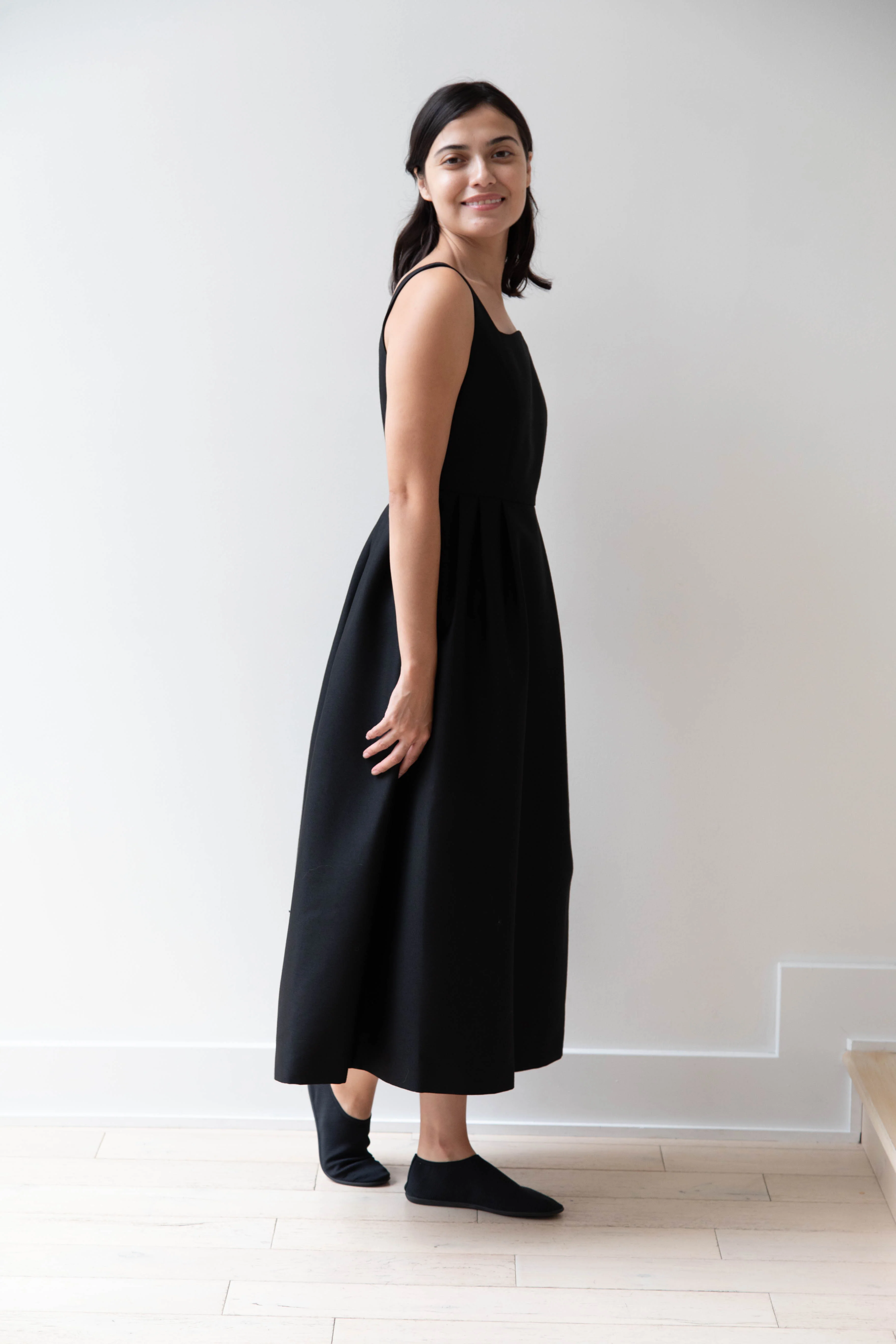 Sandbeige | Hepburn Dress in Black - Image 41