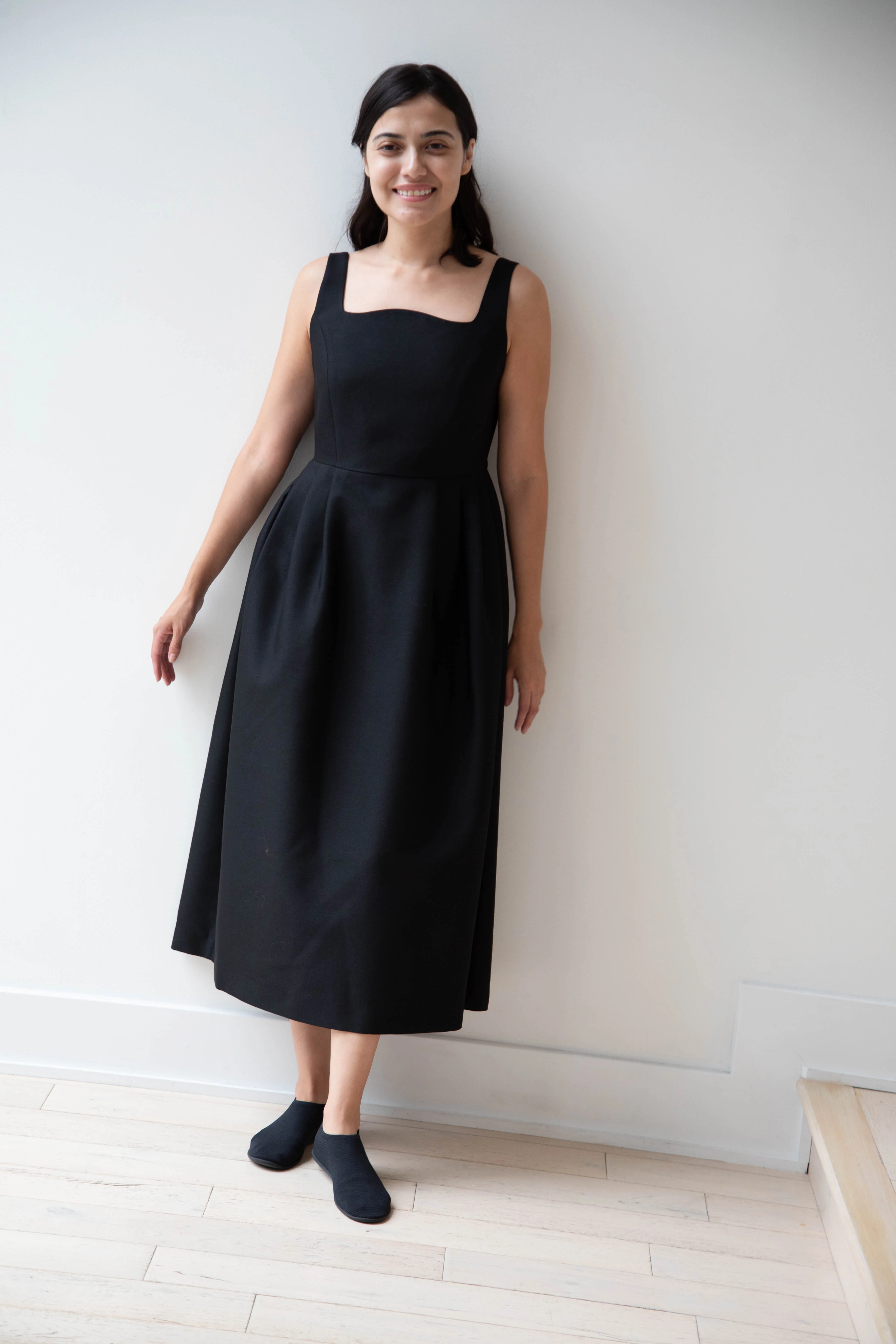 Sandbeige | Hepburn Dress in Black - Image 42
