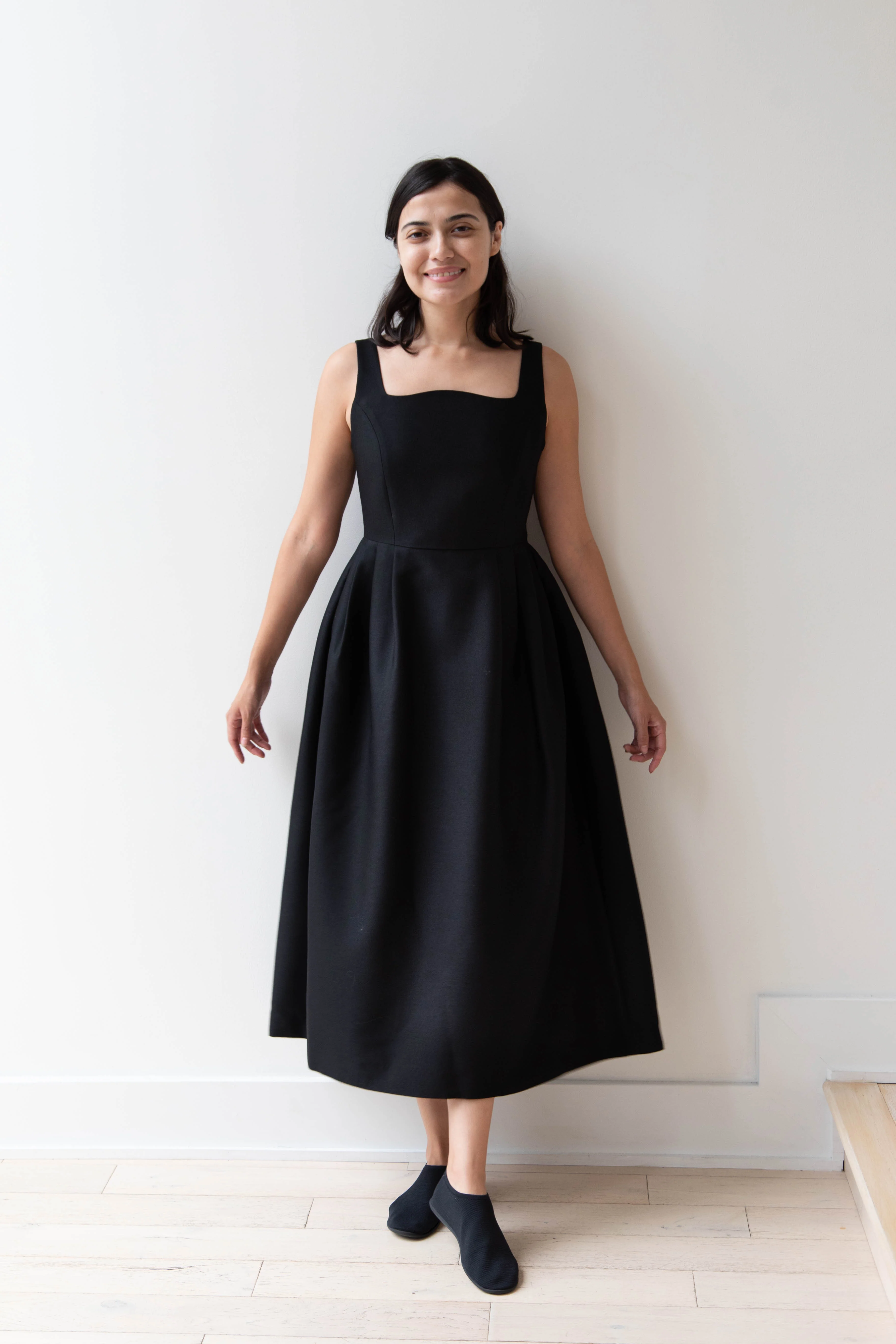 Sandbeige | Hepburn Dress in Black - Image 8