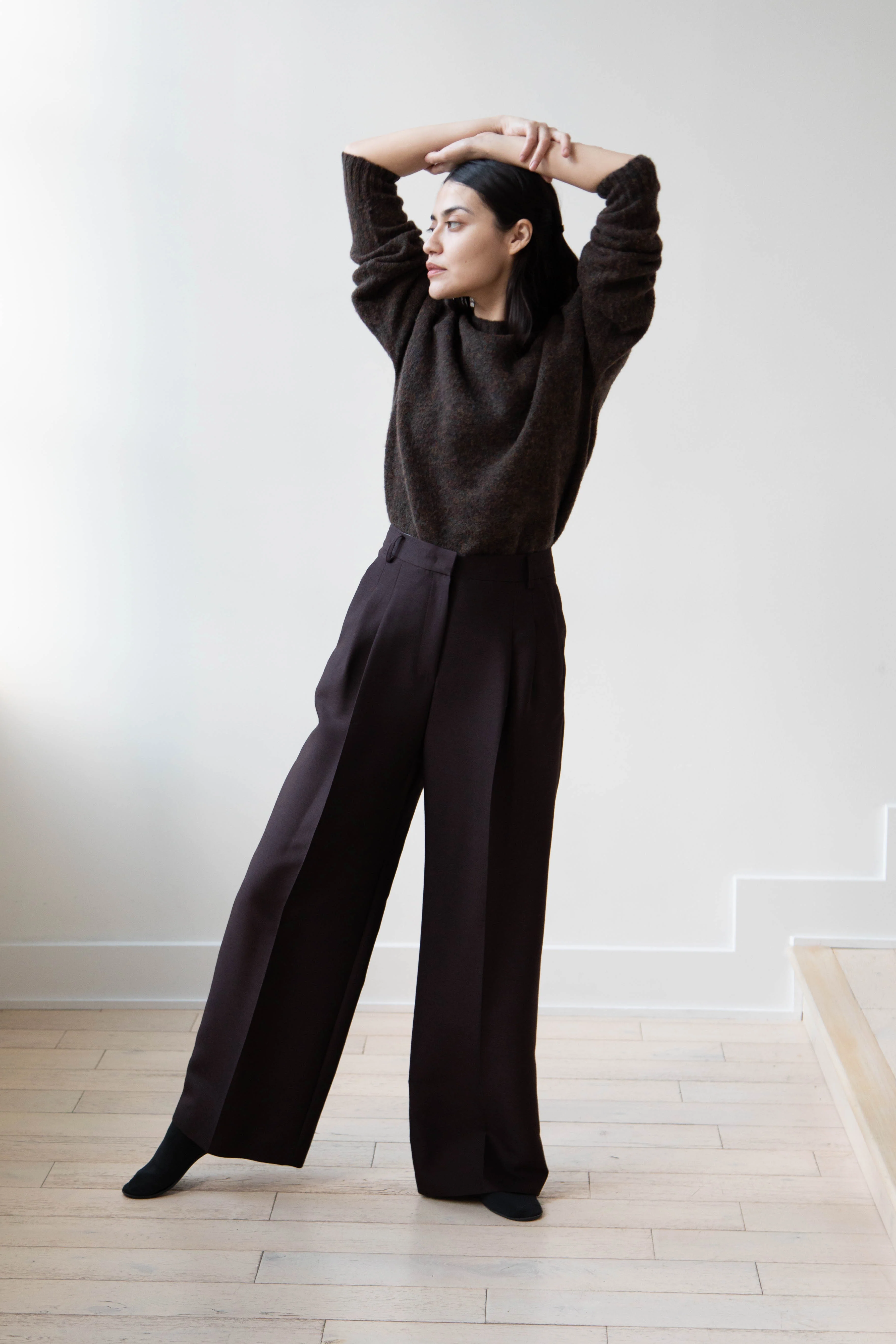 Sandbeige | Iris Pants in Dark Brown - Image 5