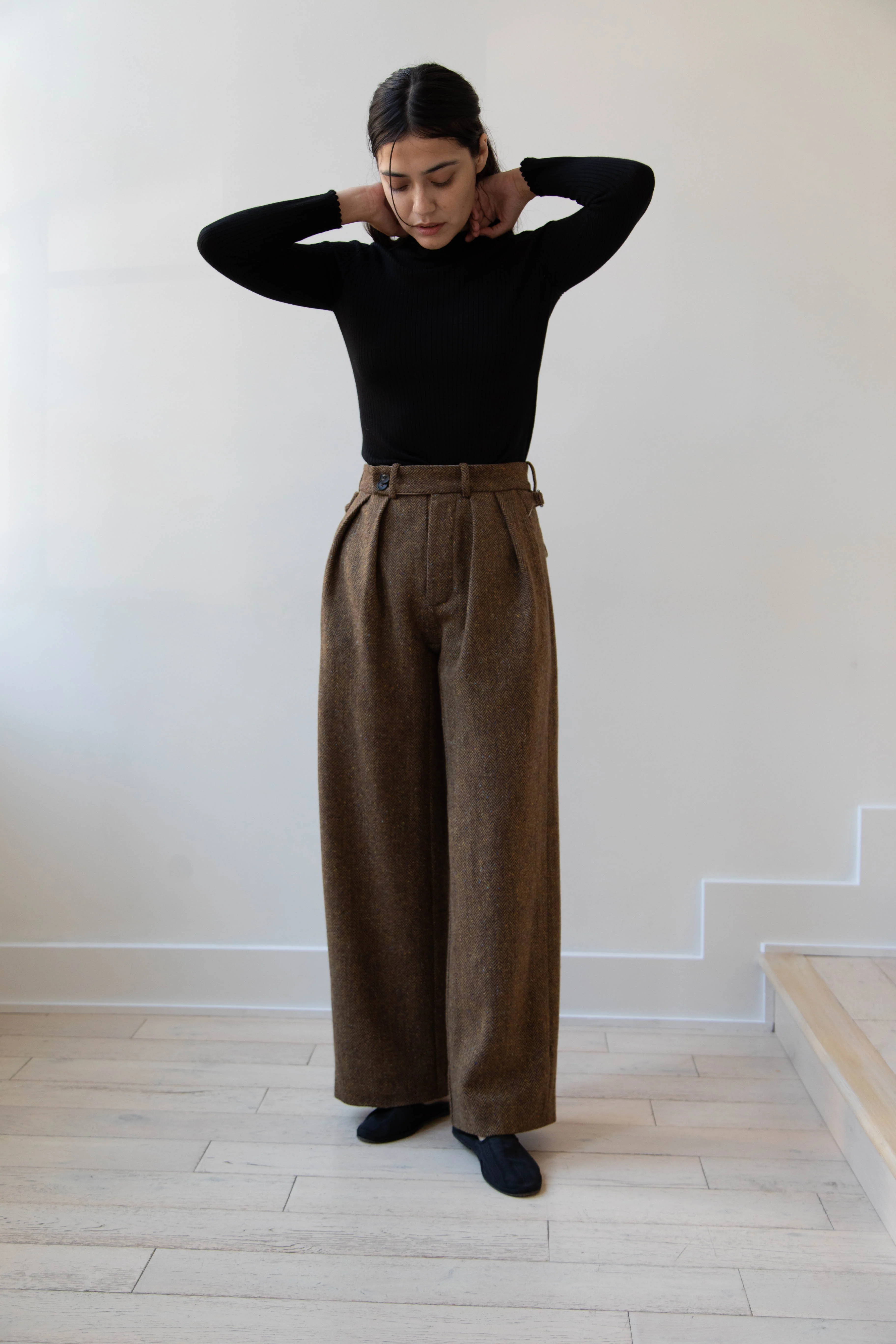 Seventyfive | Pleated Trouser in Donegal Herringbone - Image 23