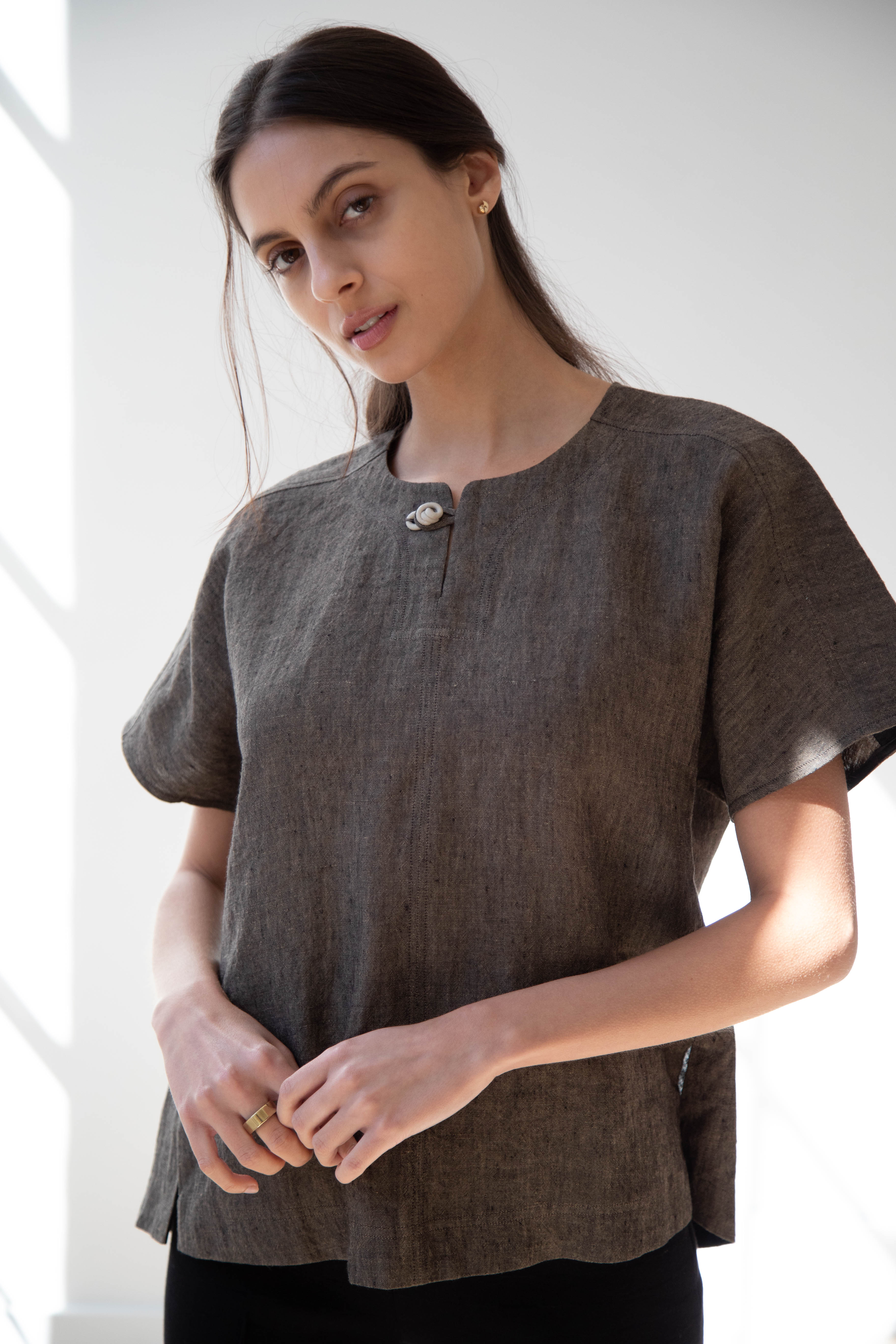 Seventyfive | Short Sleeve Top in Walnut Linen - Image 6