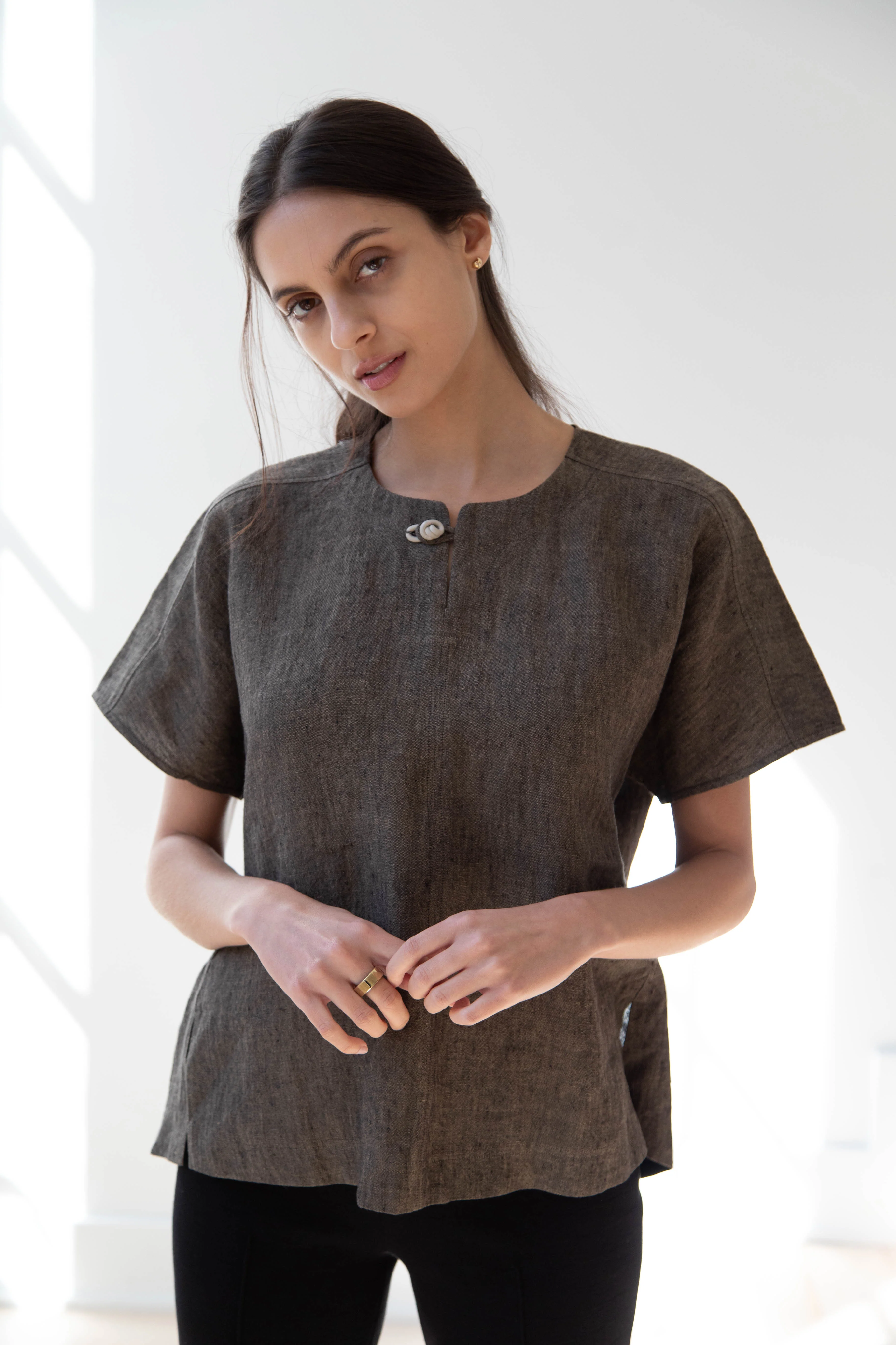 Seventyfive | Short Sleeve Top in Walnut Linen - Image 7