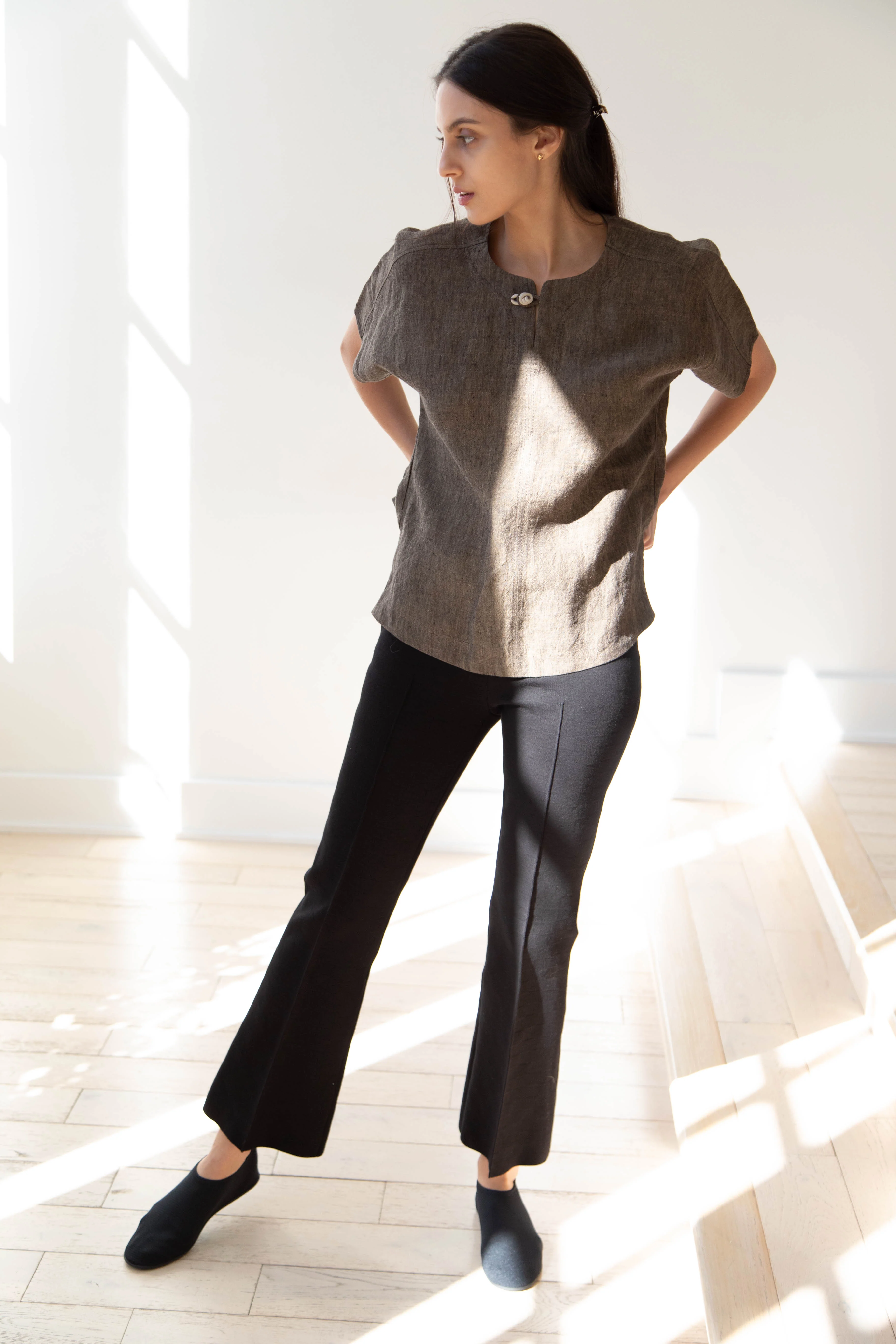 Seventyfive | Short Sleeve Top in Walnut Linen - Image 8