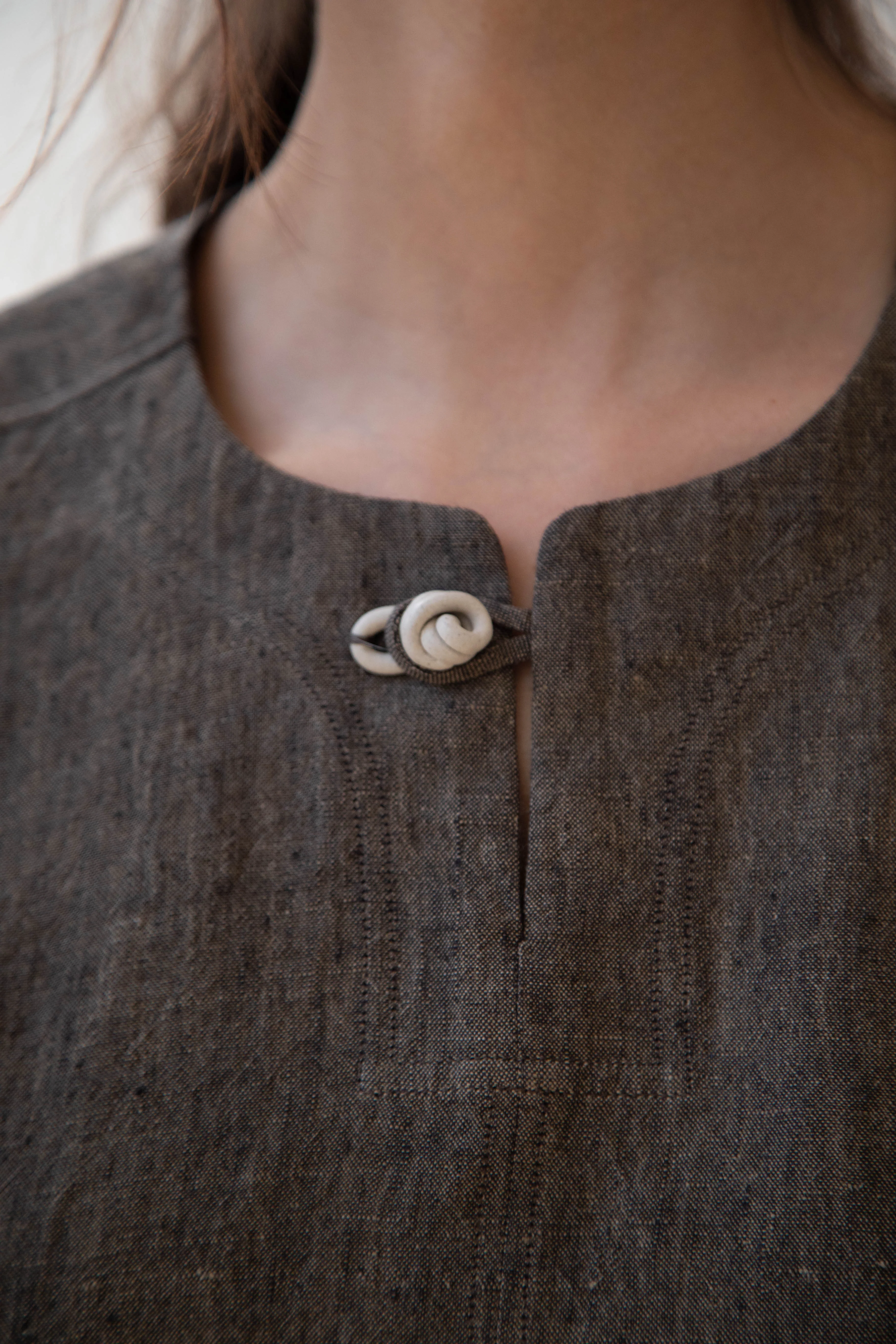 Seventyfive | Short Sleeve Top in Walnut Linen - Image 9