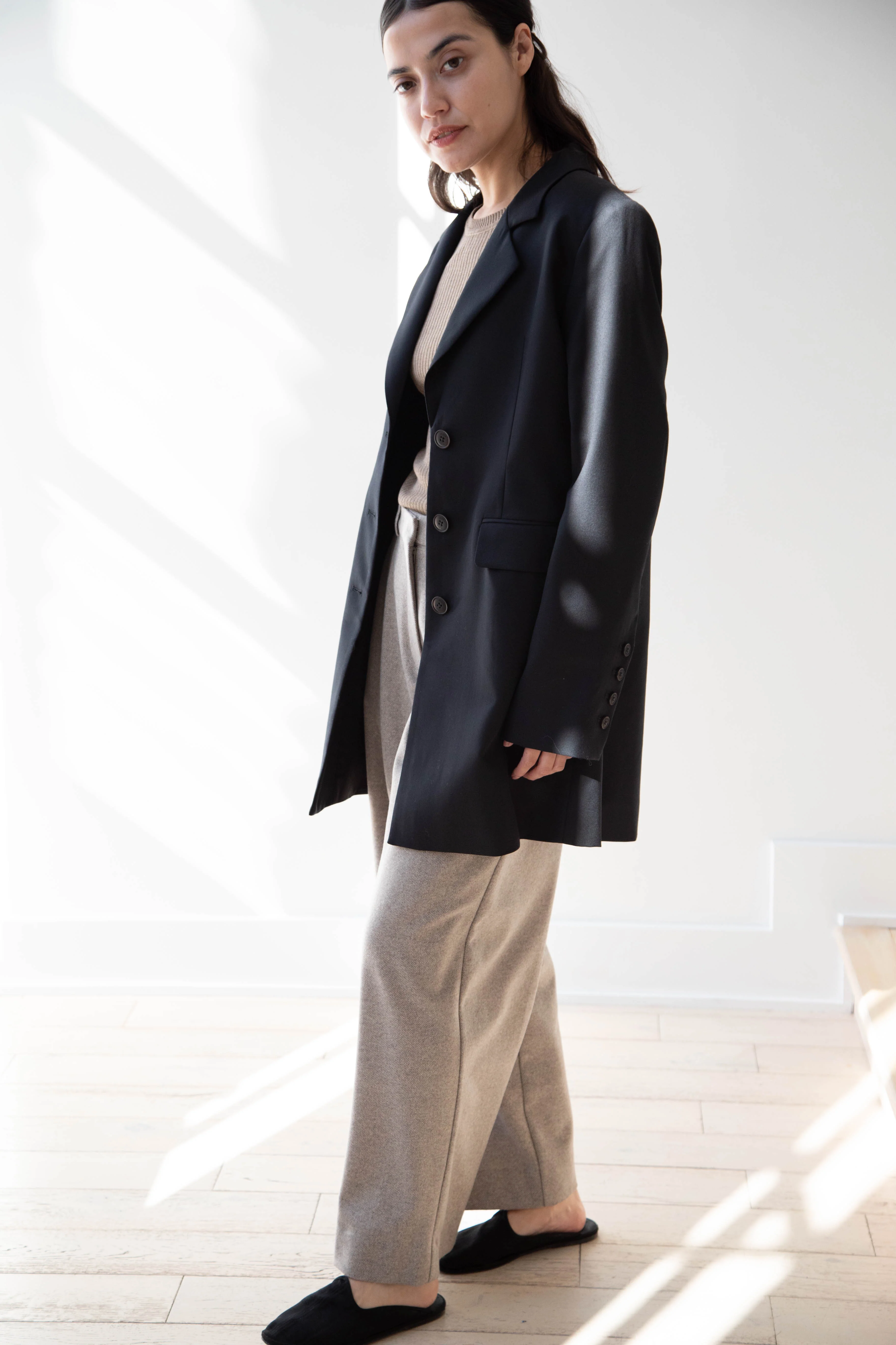 Skall | Peyton Blazer in Black - Image 14