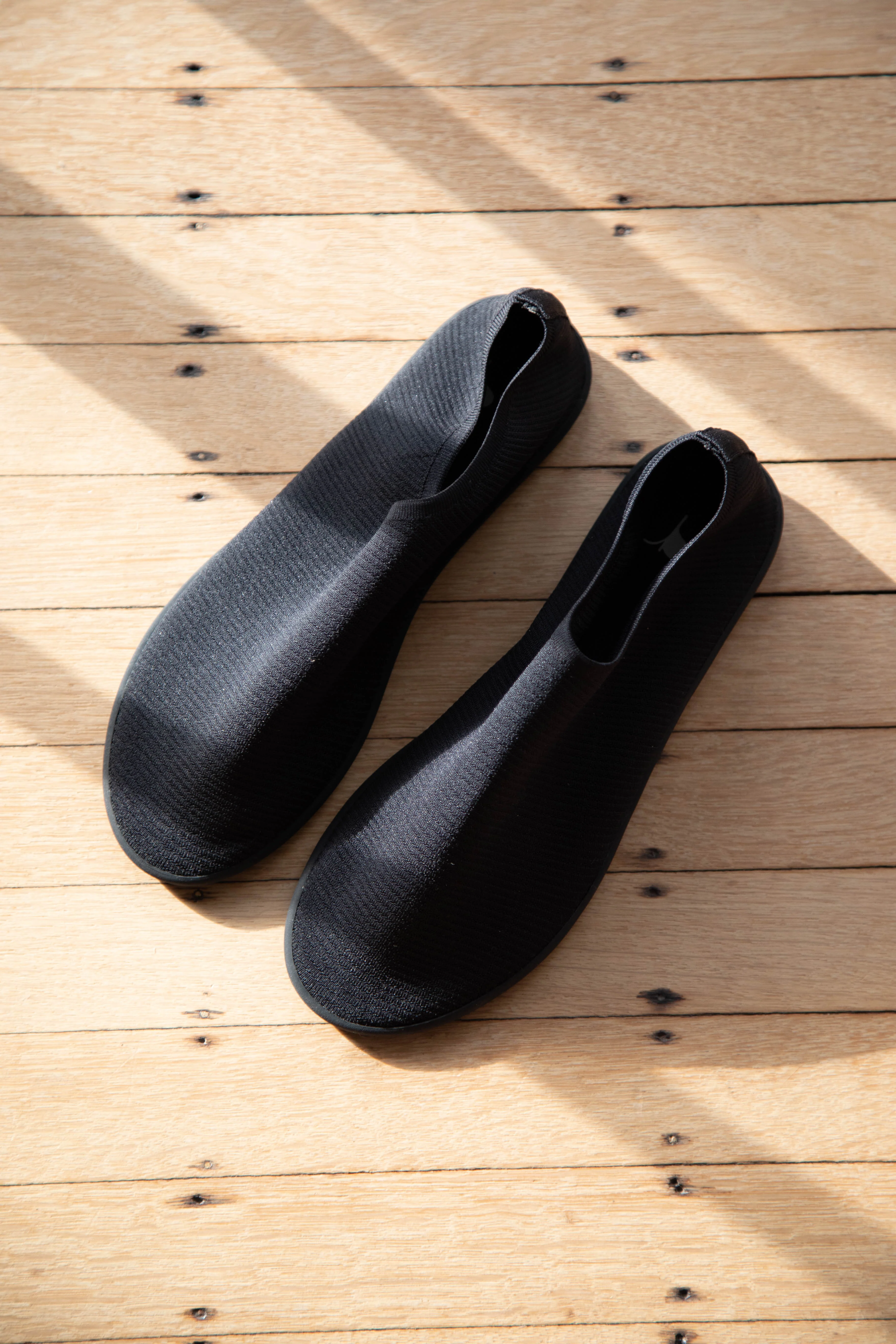 Softromaine | Flat in Black - Image 8