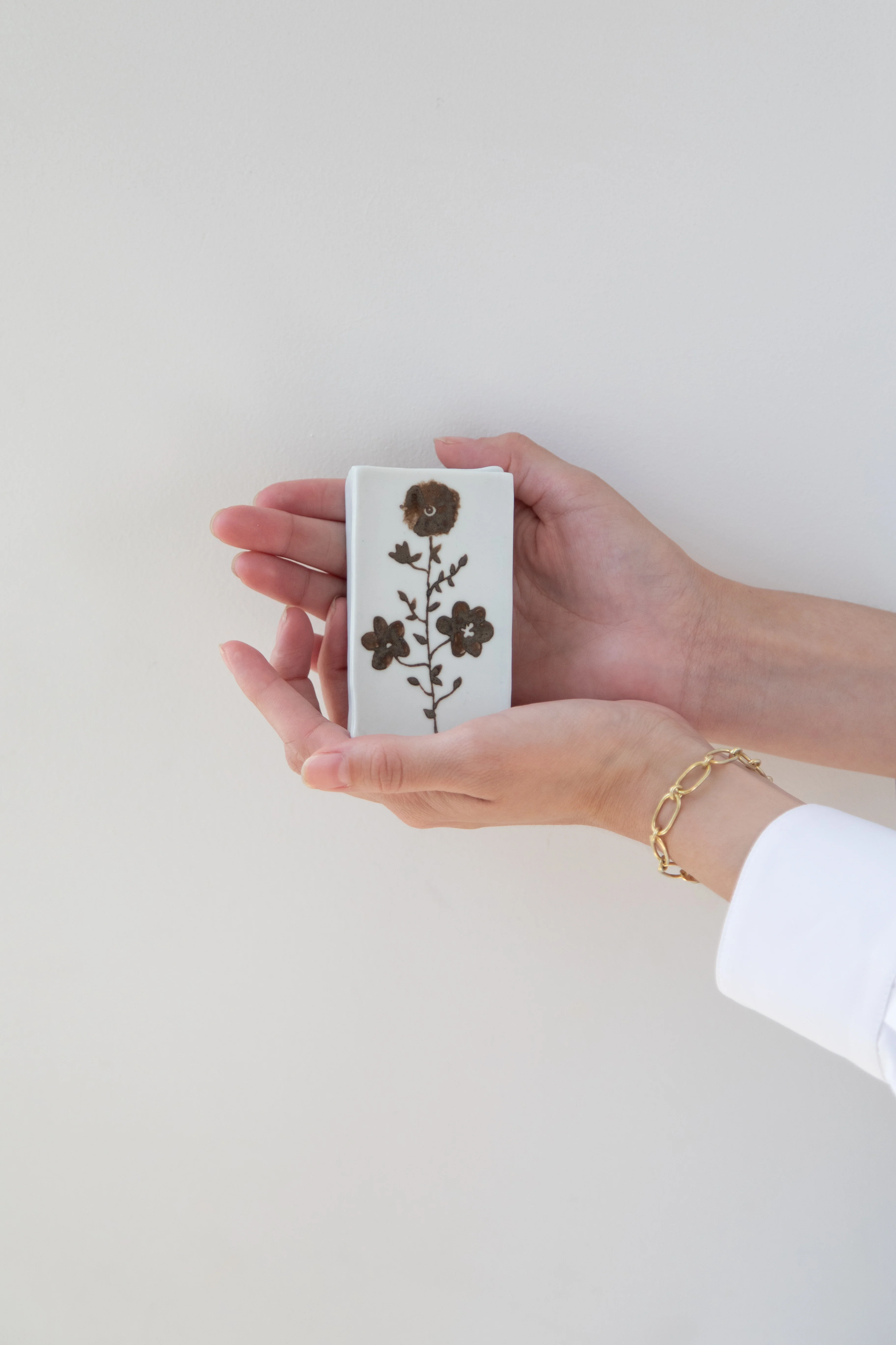 Stephanie Dawn Matthias | Alpage Matchbox - Image 3