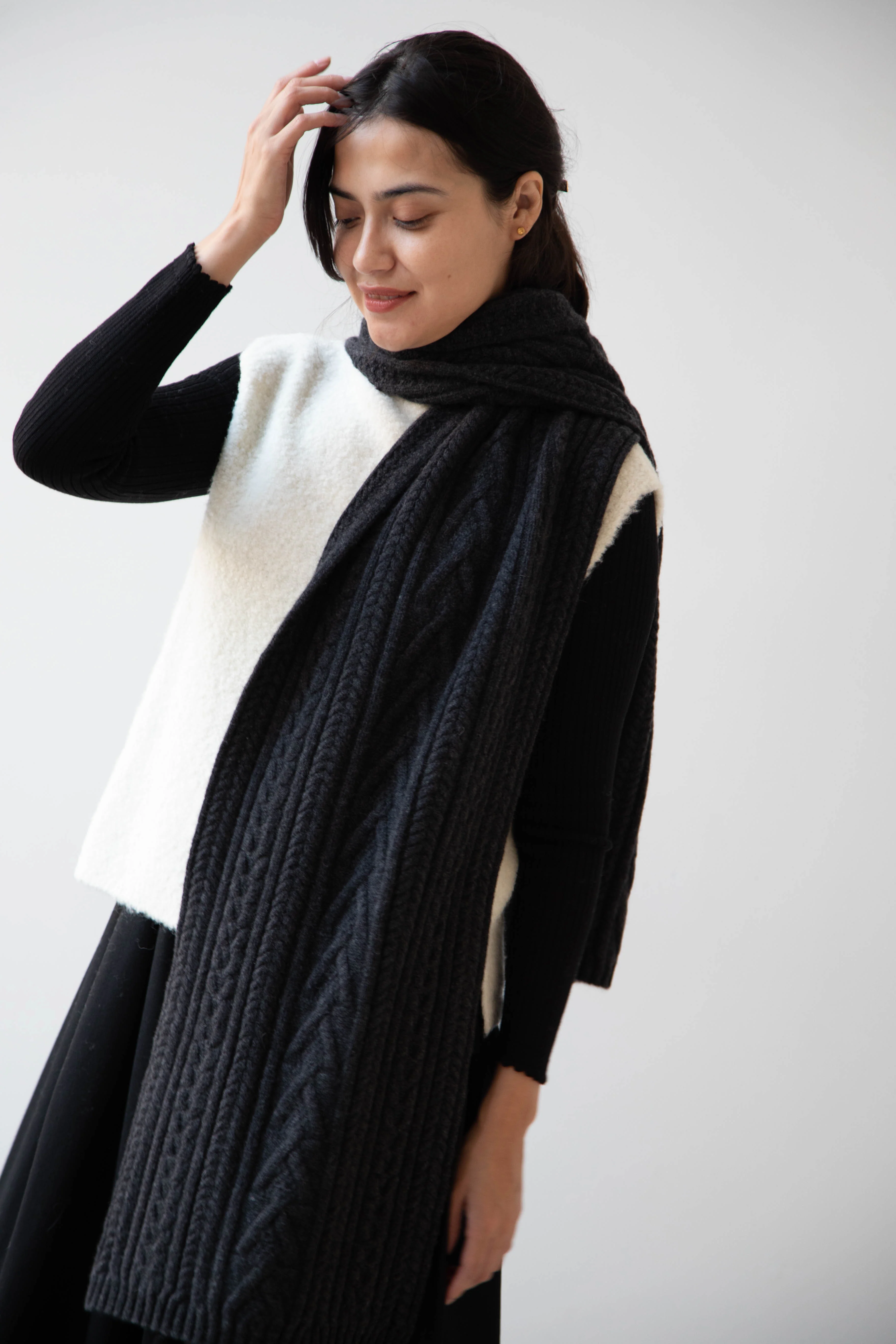 The Loom | Cabled Scarf in Grey - Image 2