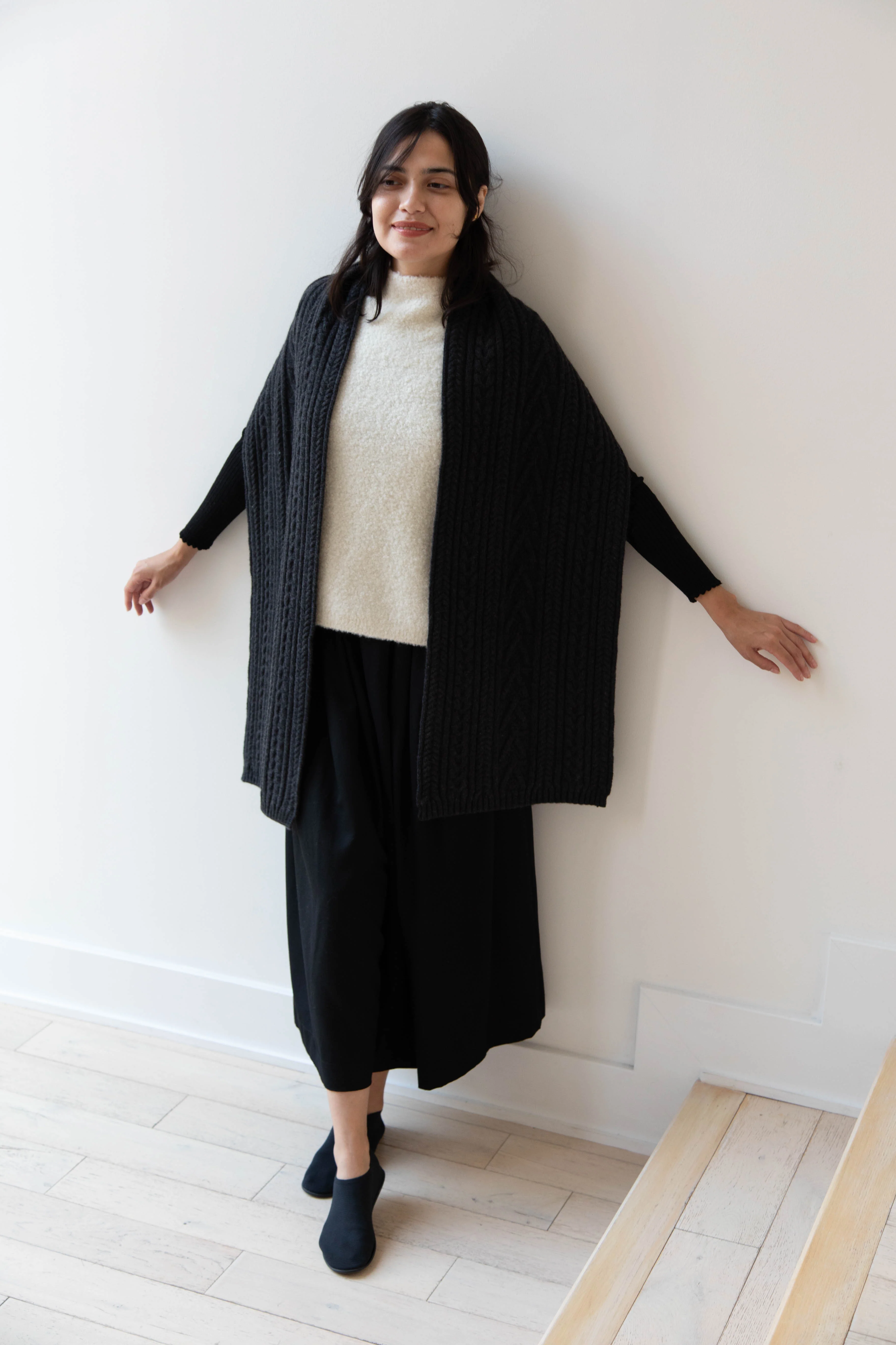 The Loom | Cabled Scarf in Grey - Image 8