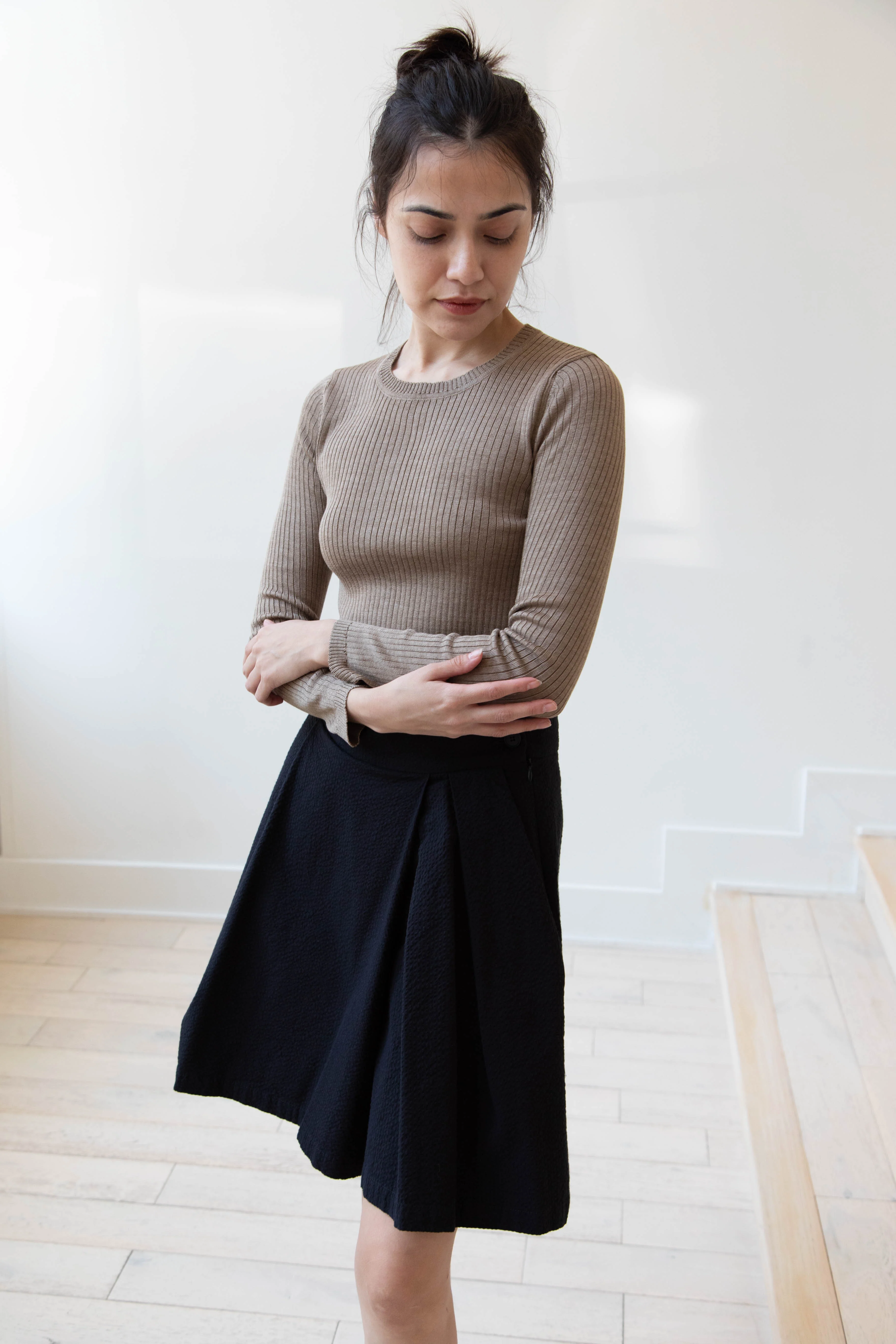 Une Heures | Long Sleeve Crew Neck in Gris - Image 42