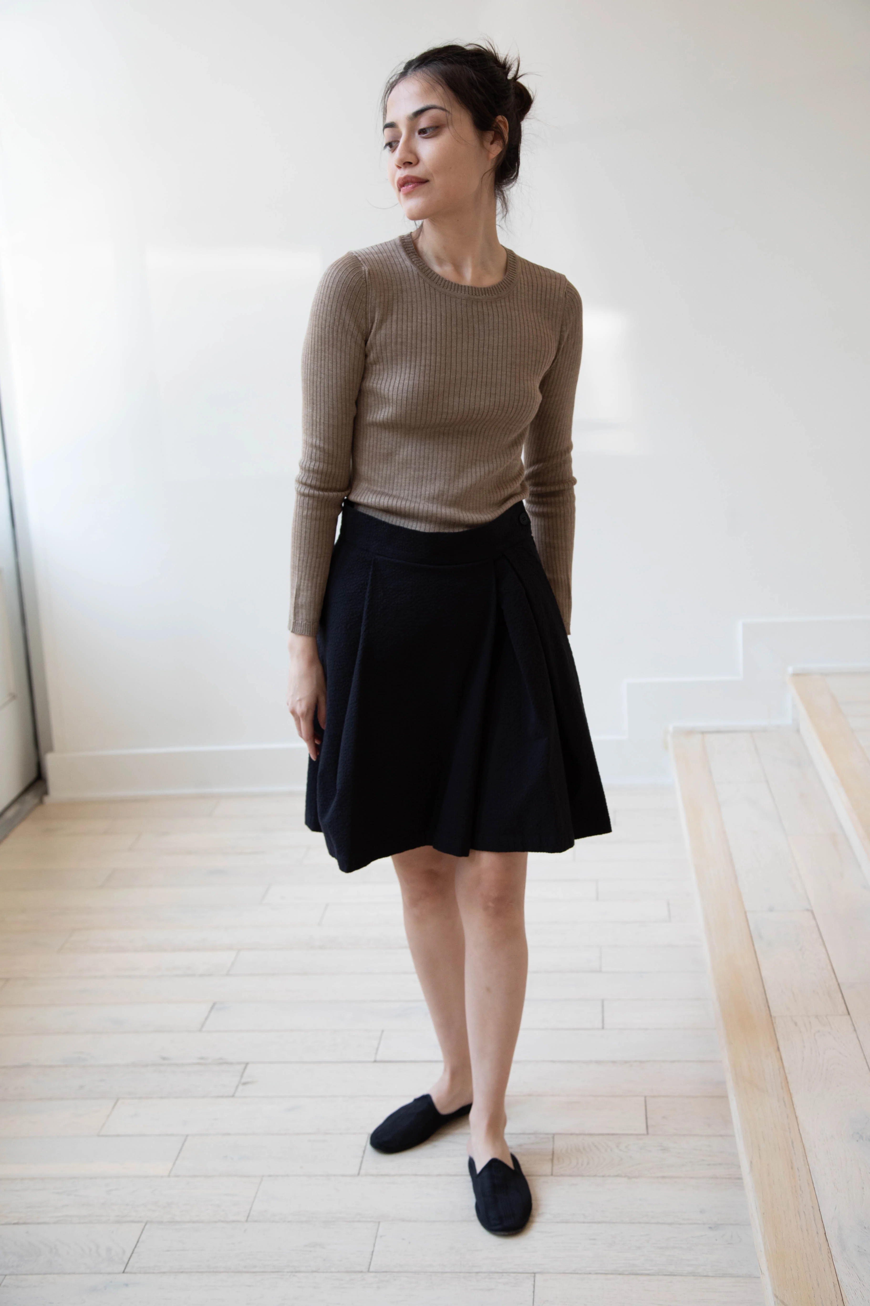 Une Heures | Long Sleeve Crew Neck in Gris - Image 45