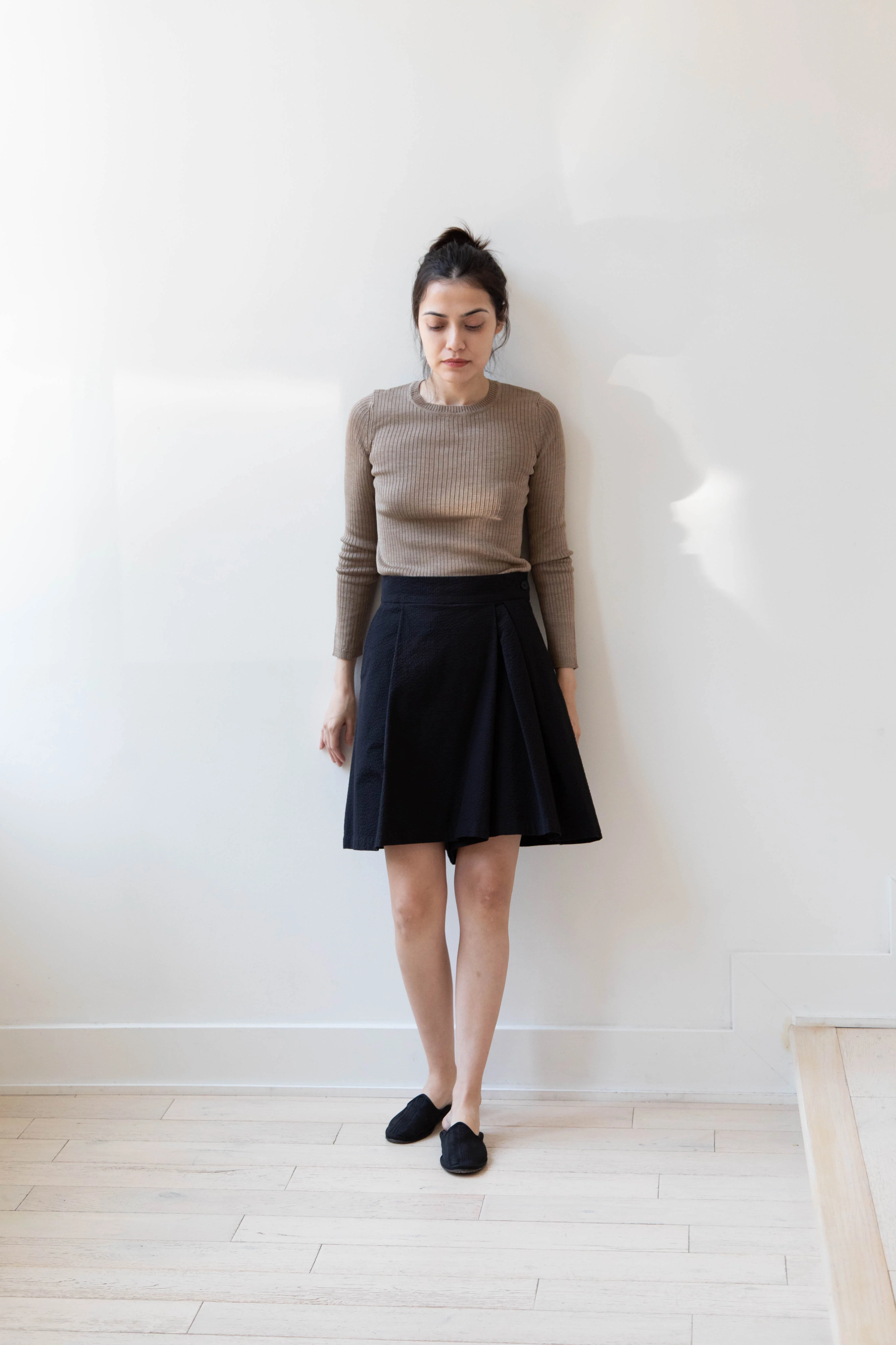 Une Heures | Long Sleeve Crew Neck in Gris - Image 52
